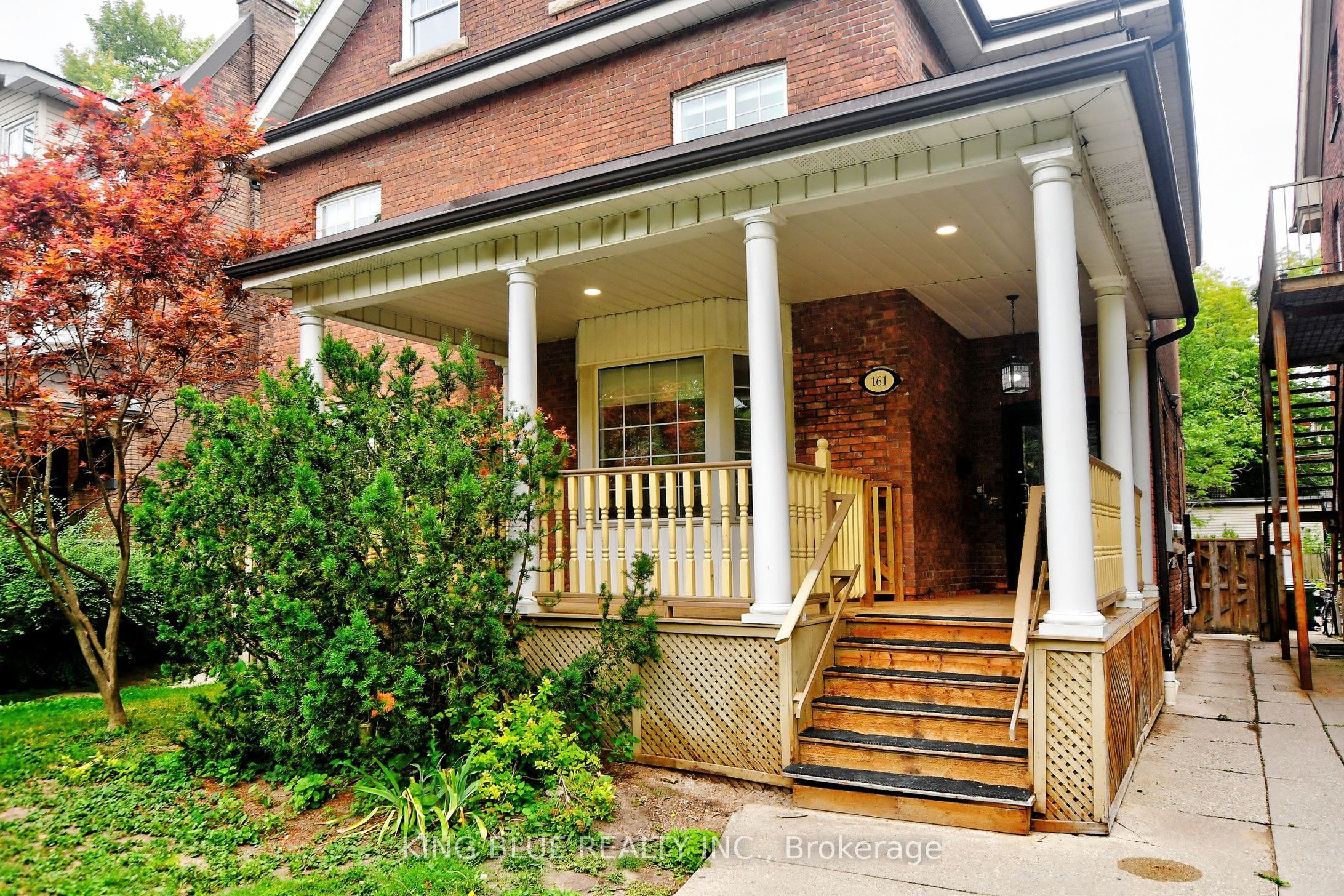 161 Madison Avenue B, Toronto, ON M5R 2S6 photo 2