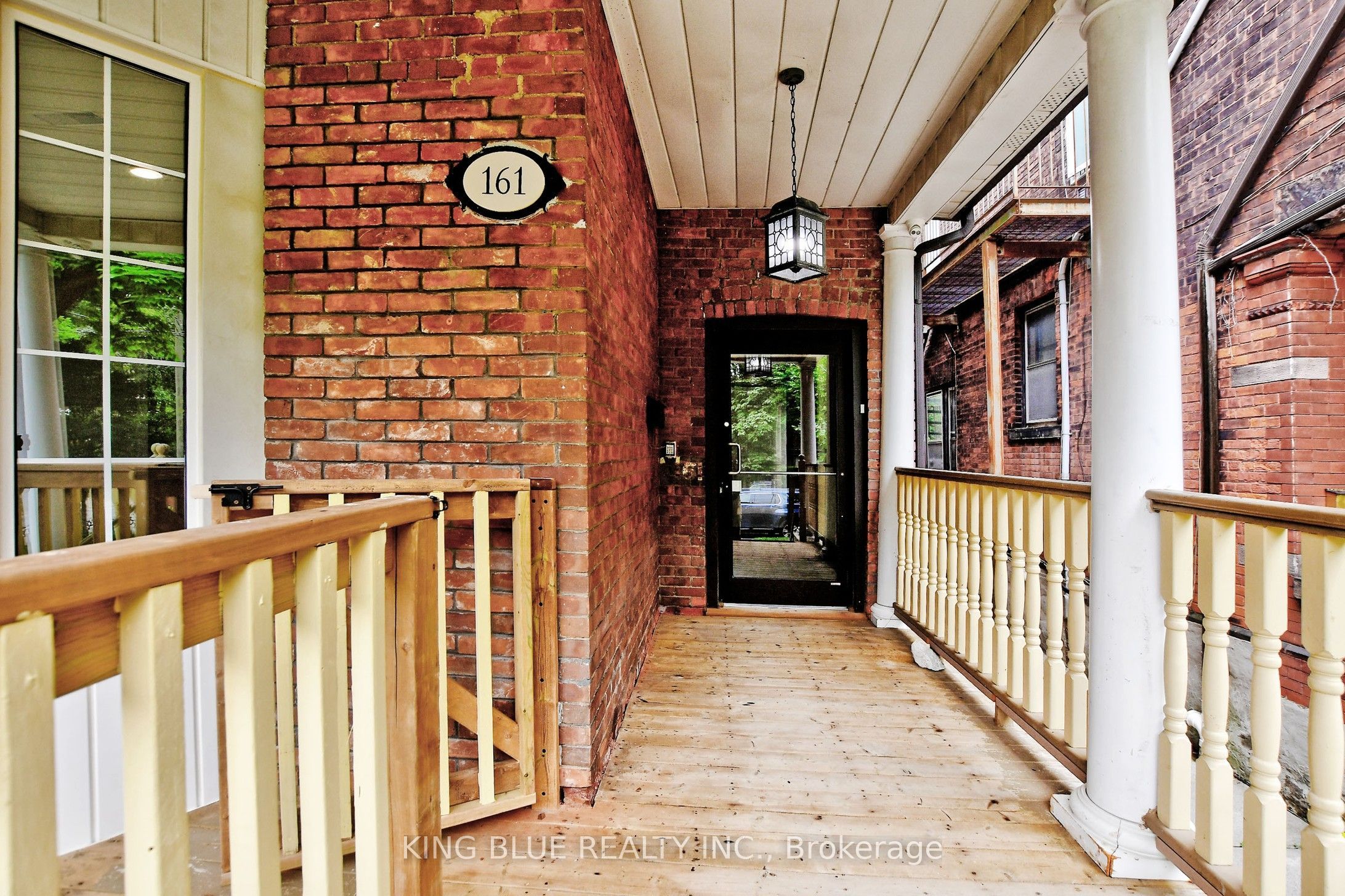 161 Madison Avenue B, Toronto, ON M5R 2S6 photo 3