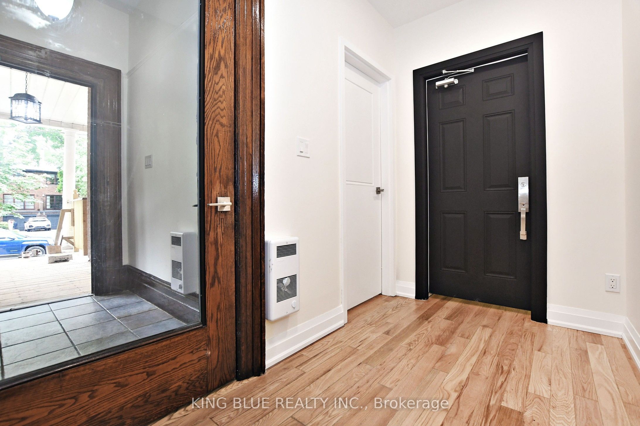 161 Madison Avenue B, Toronto, ON M5R 2S6 photo 4