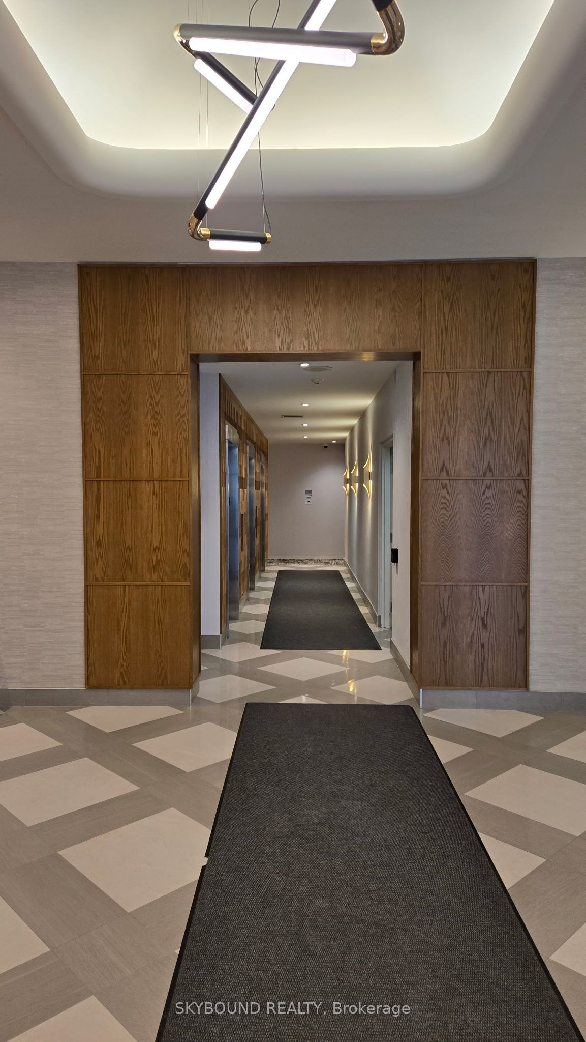 195 Wynford Drive 402, Toronto, ON M3C 3P3 photo 4