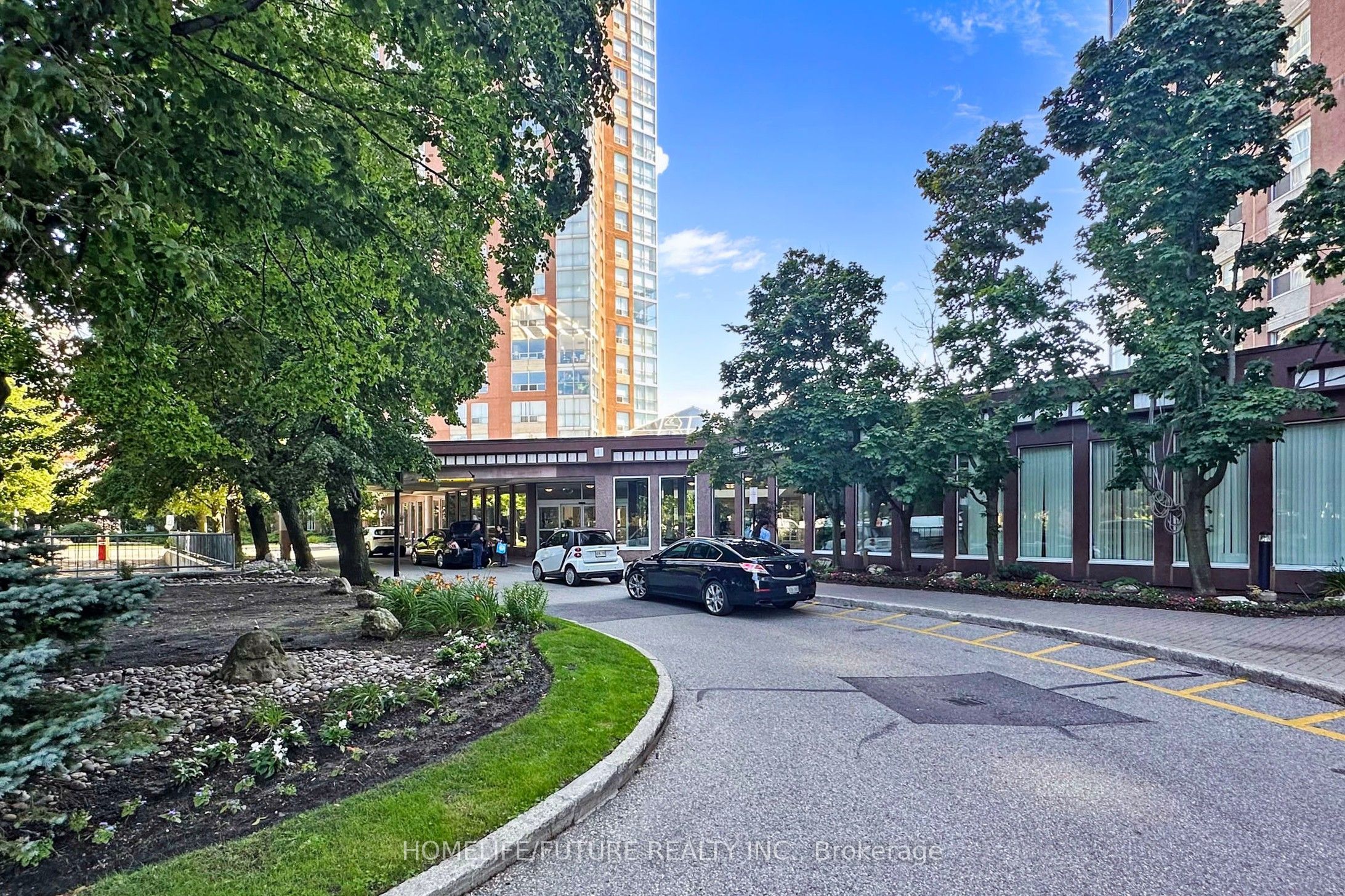7 Concorde Place 909, Toronto, ON M3C 3N4 photo 4