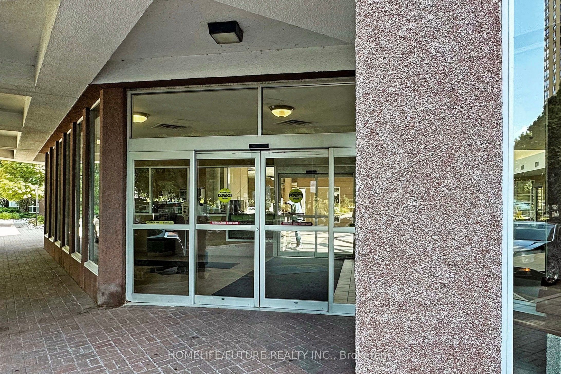 7 Concorde Place 909, Toronto, ON M3C 3N4 photo 5