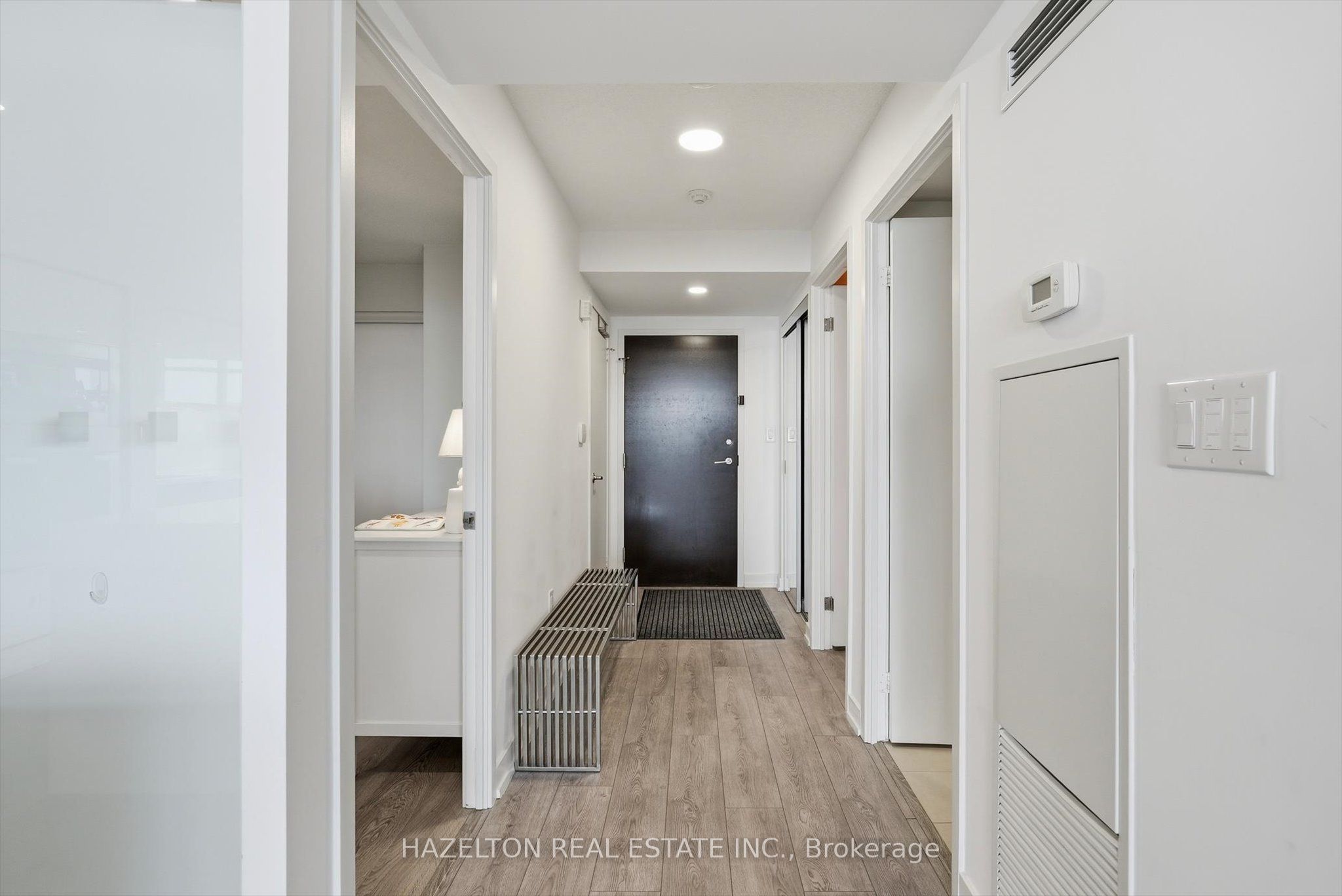 151 Dan Leckie Way 858, Toronto, ON M5V 4B2 photo 3