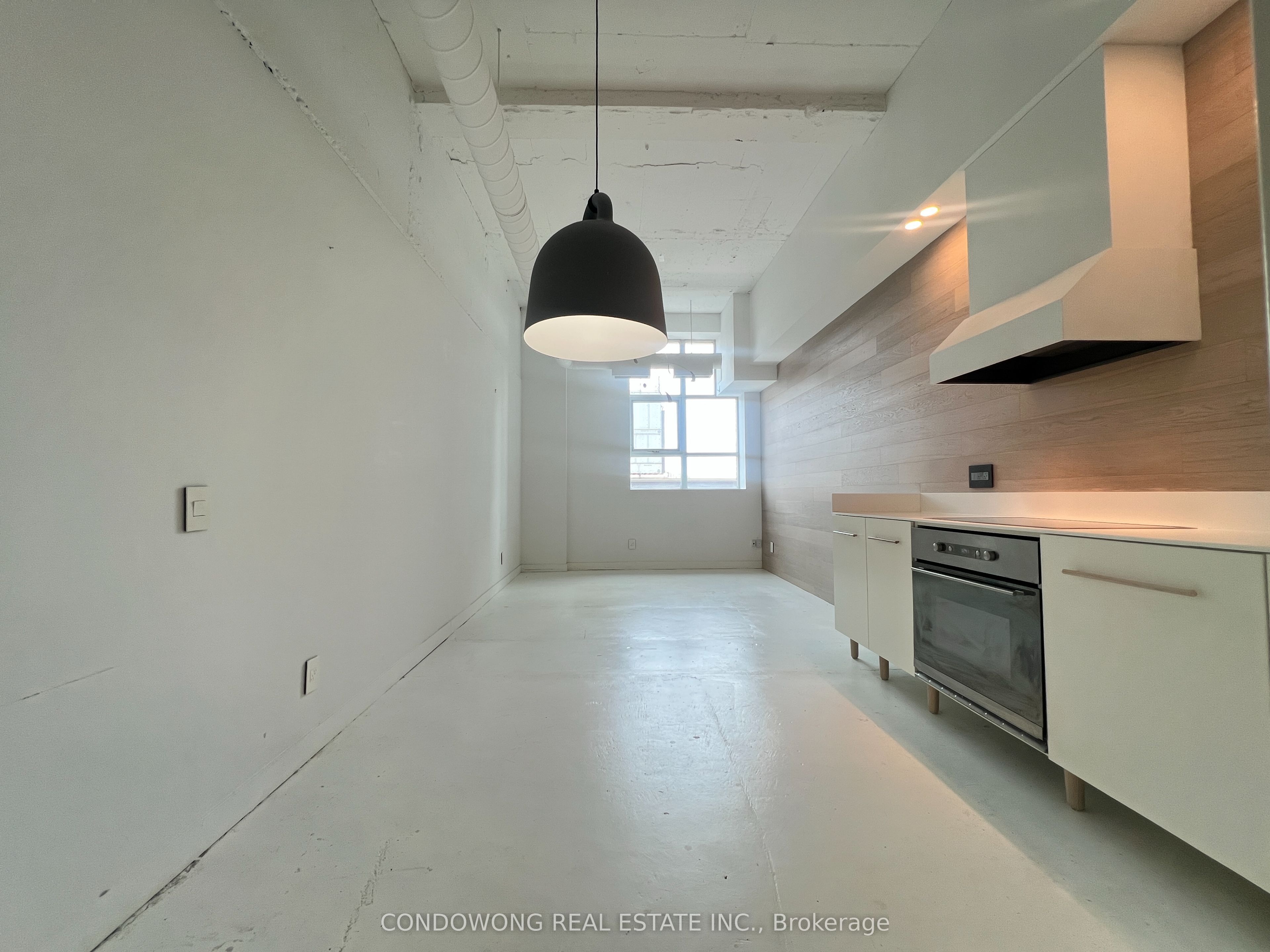155 Dalhousie Street 1037, Toronto, ON M5B 2P7 photo 2