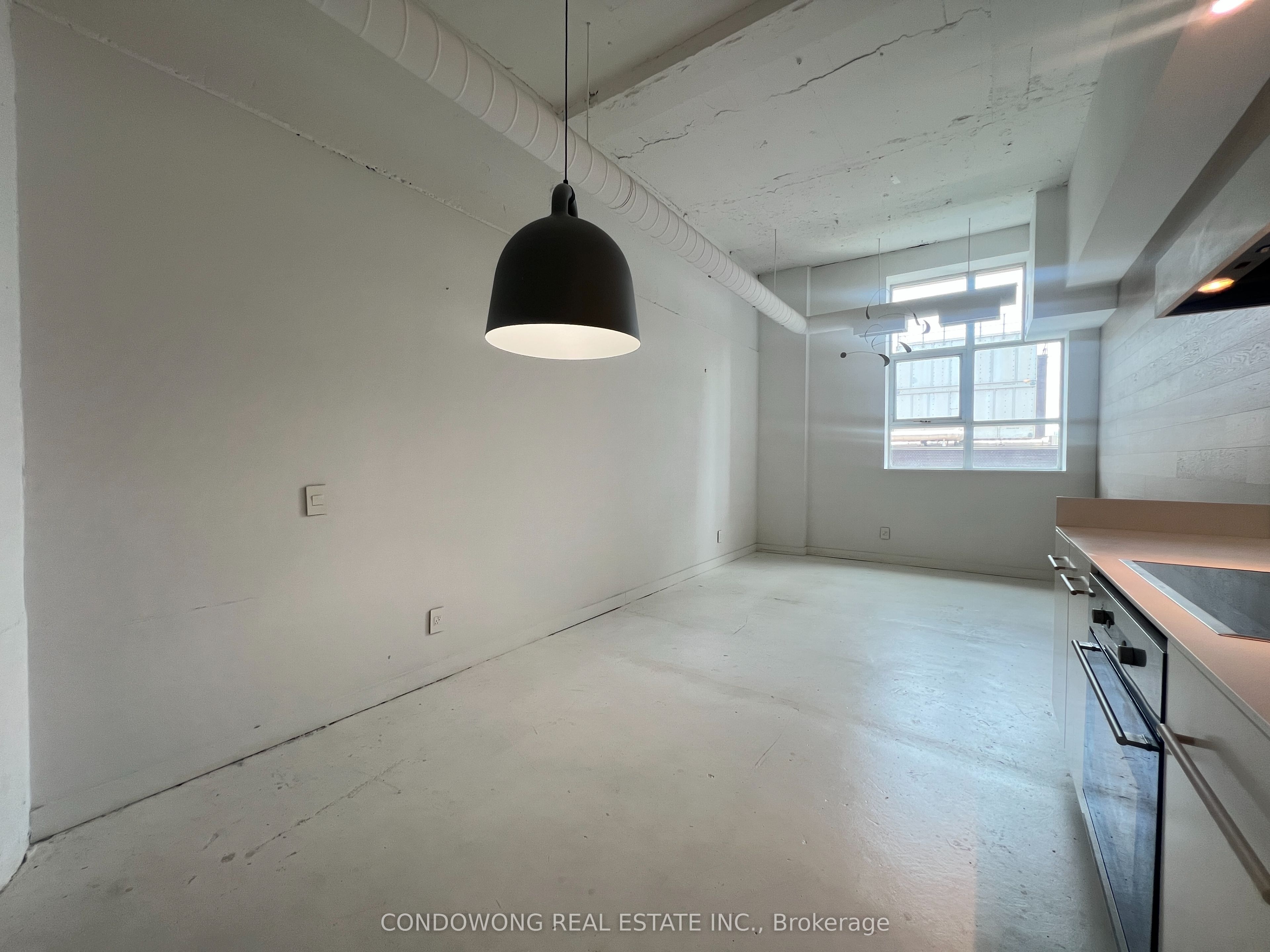 155 Dalhousie Street 1037, Toronto, ON M5B 2P7 photo 3