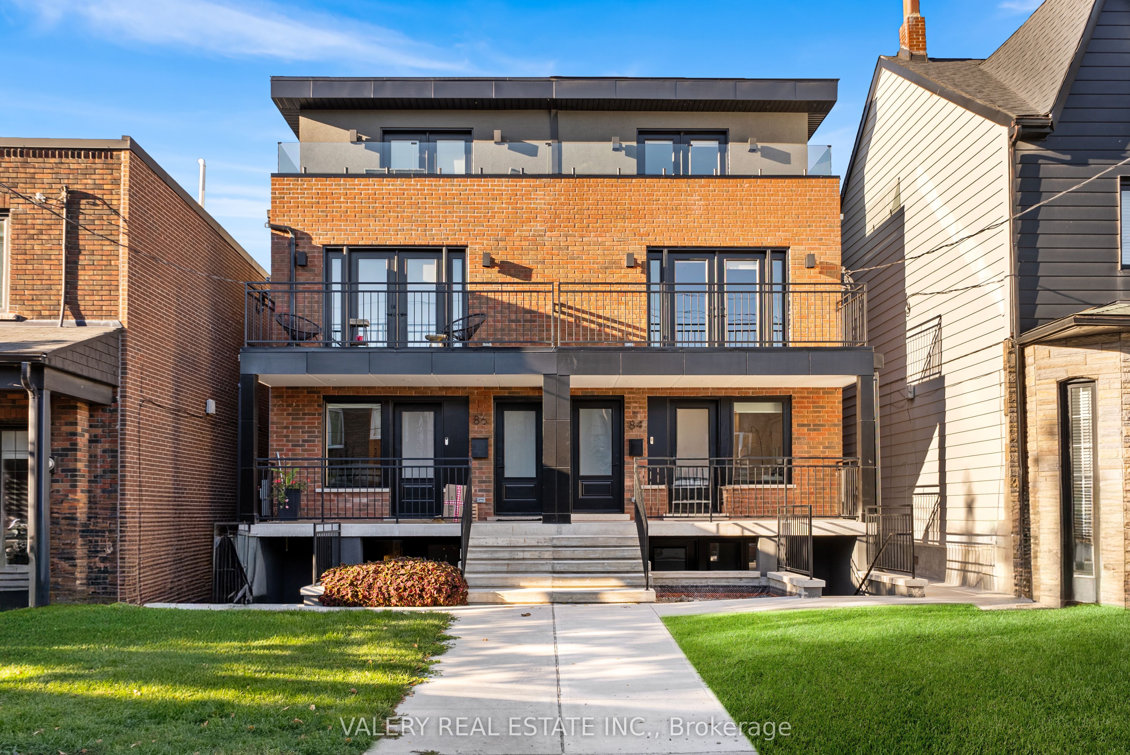84 Argyle Street UNIT 1, Toronto, ON M6J 1N9