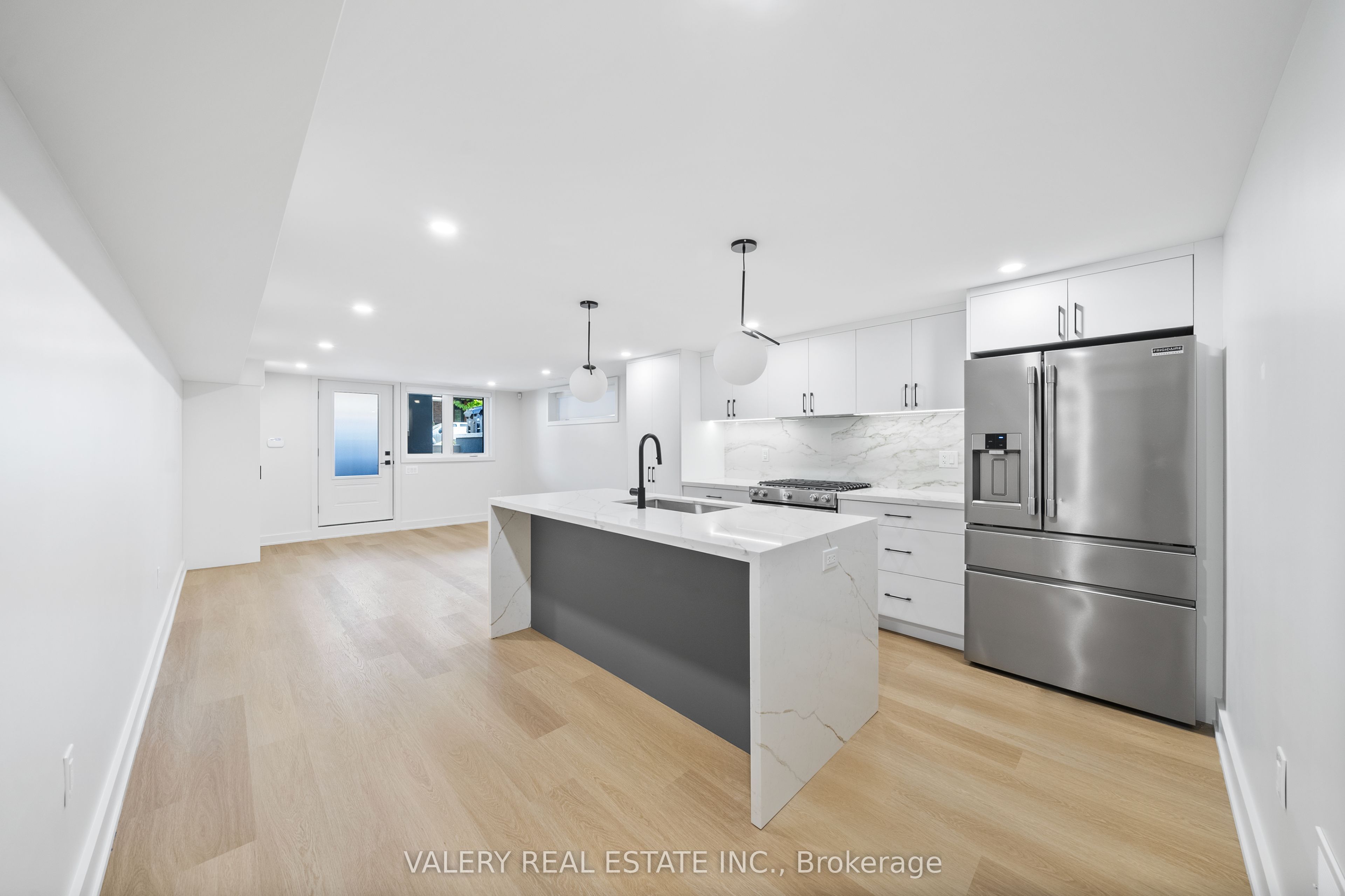 84 Argyle Street UNIT 1, Toronto, ON M6J 1N9 photo 3