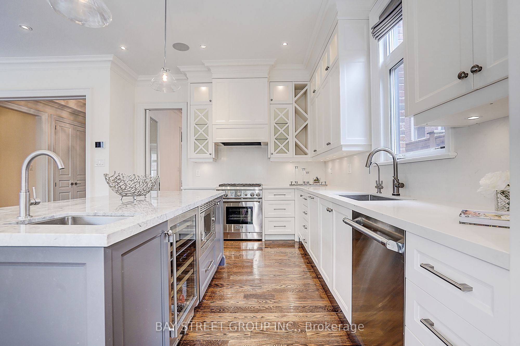 28 Carnwath Crescent, Toronto, ON M2P 1J5 photo 2