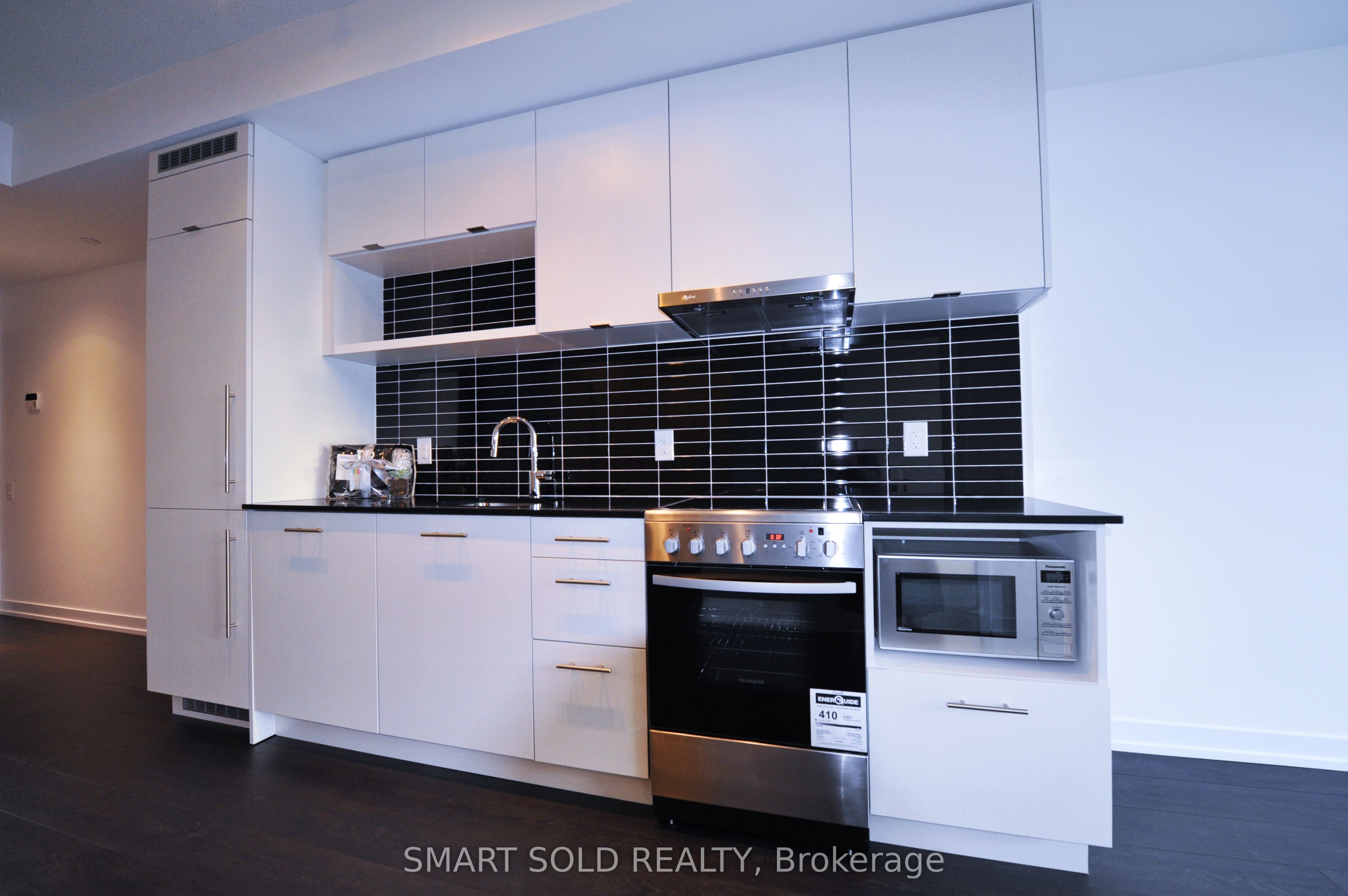 365 Church Street 2113, Toronto, ON M5B 1H6 photo 5
