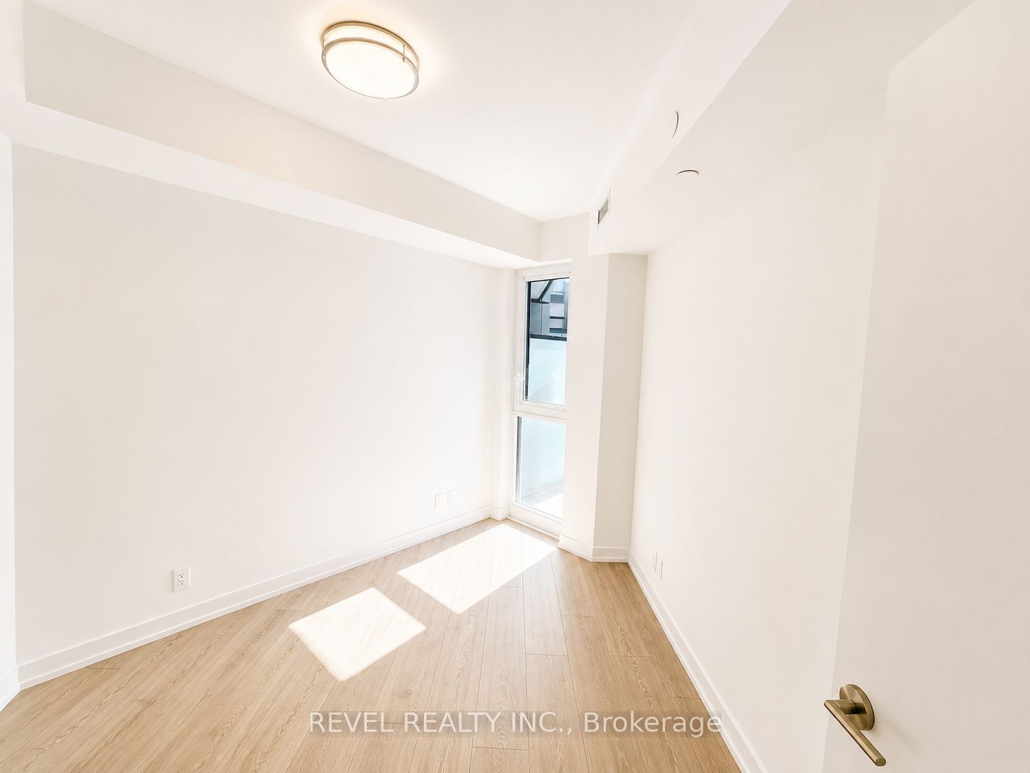 2020 Bathurst Street 1601, Toronto, ON M5P 0A6 photo 4