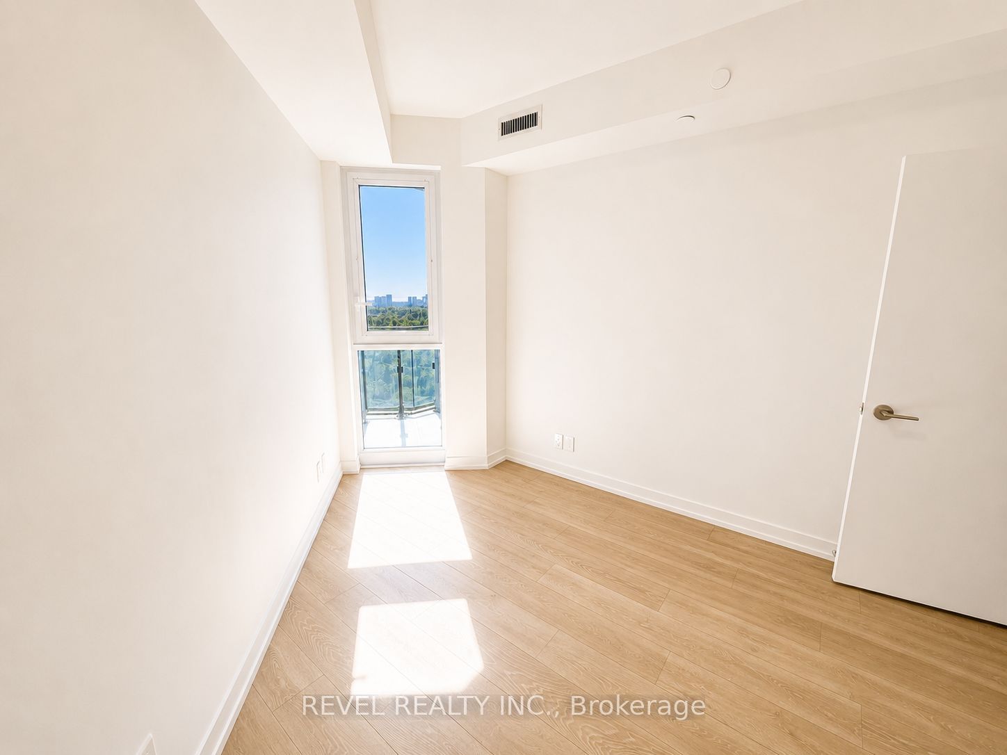 2020 Bathurst Street 1601, Toronto, ON M5P 0A6 photo 5