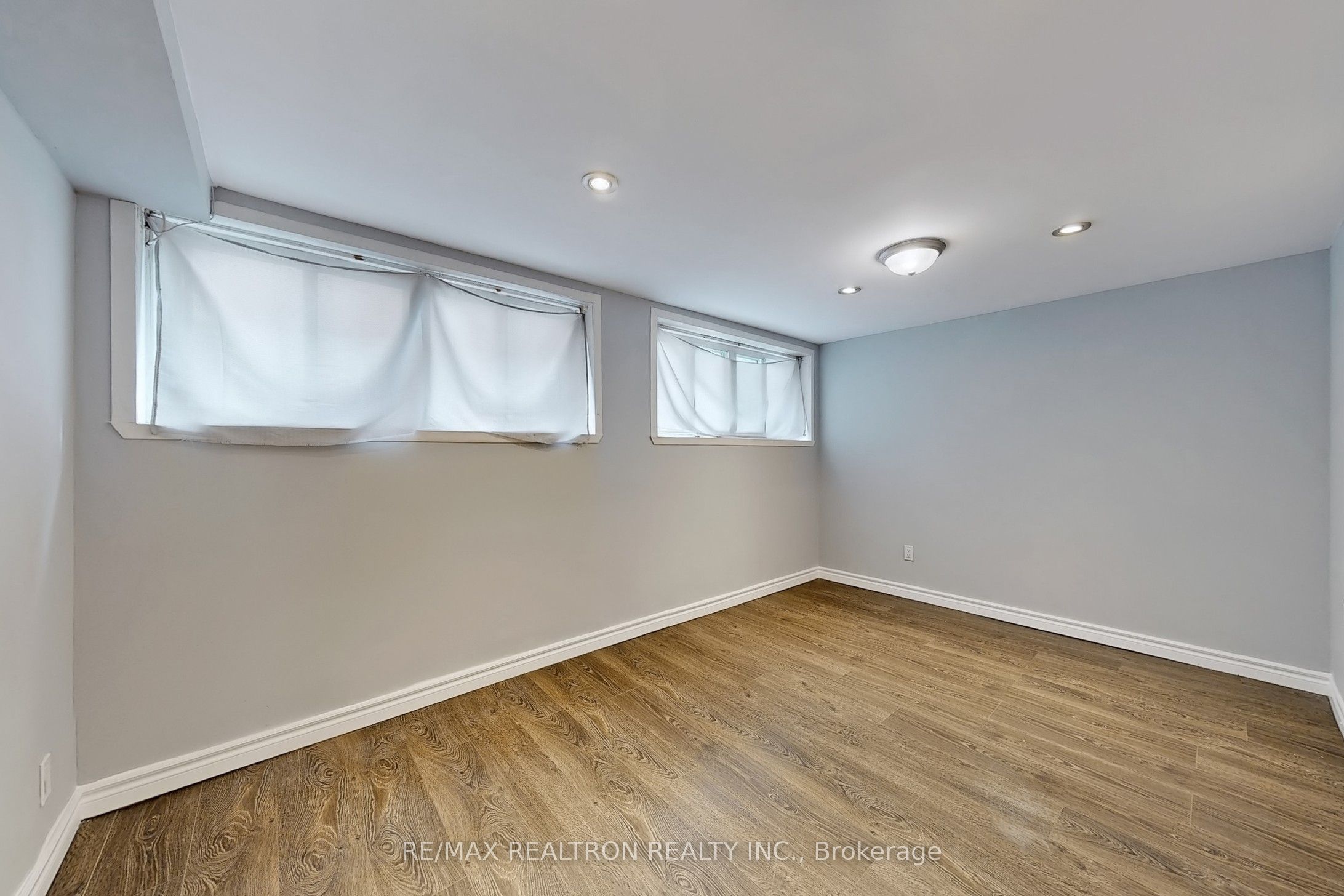 55 Danby Avenue Basement, Toronto, ON M3H 2J4 photo 2