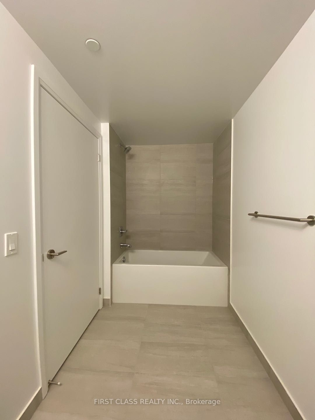 77 Mutual Street 1809, Toronto, ON M5B 0B9 photo 5