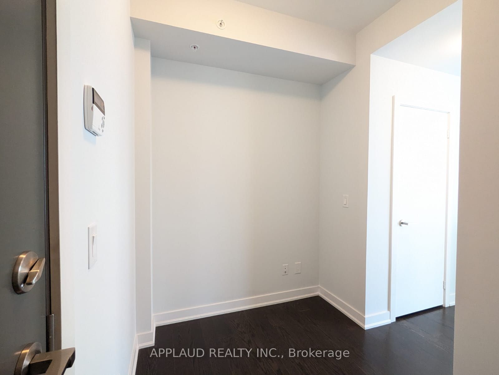 30 Nelson Street 3801, Toronto, ON M5V 0H5