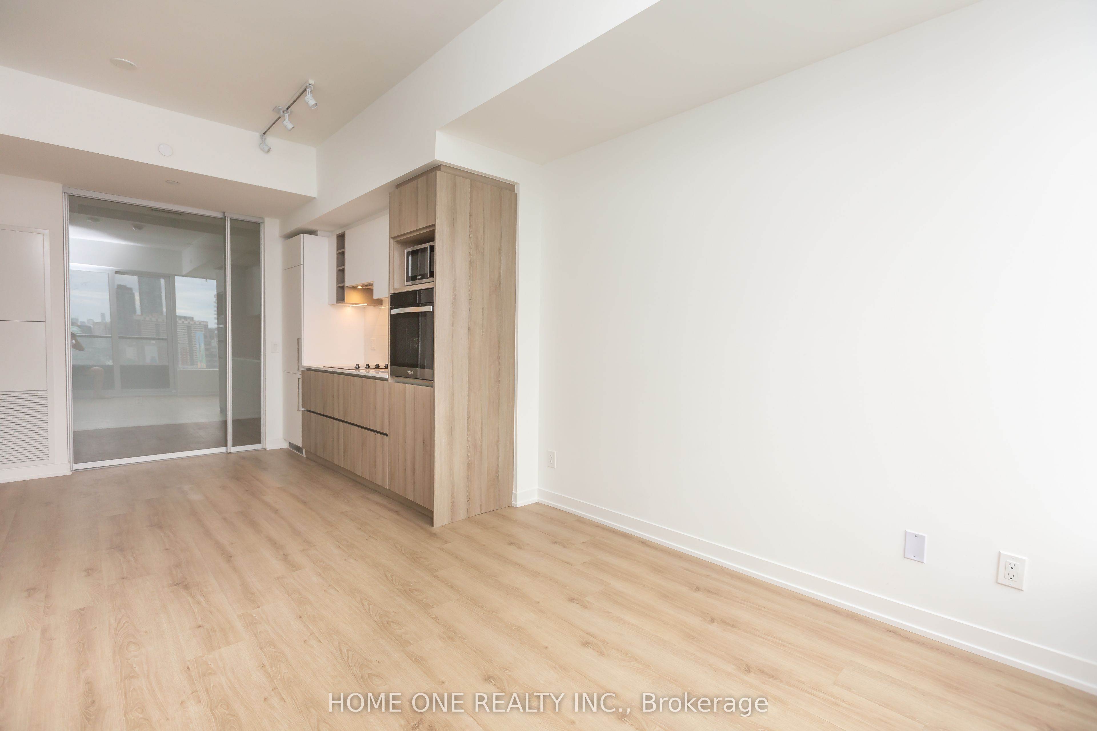 319 Jarvis Street 2607, Toronto, ON M5B 0C8 photo 5