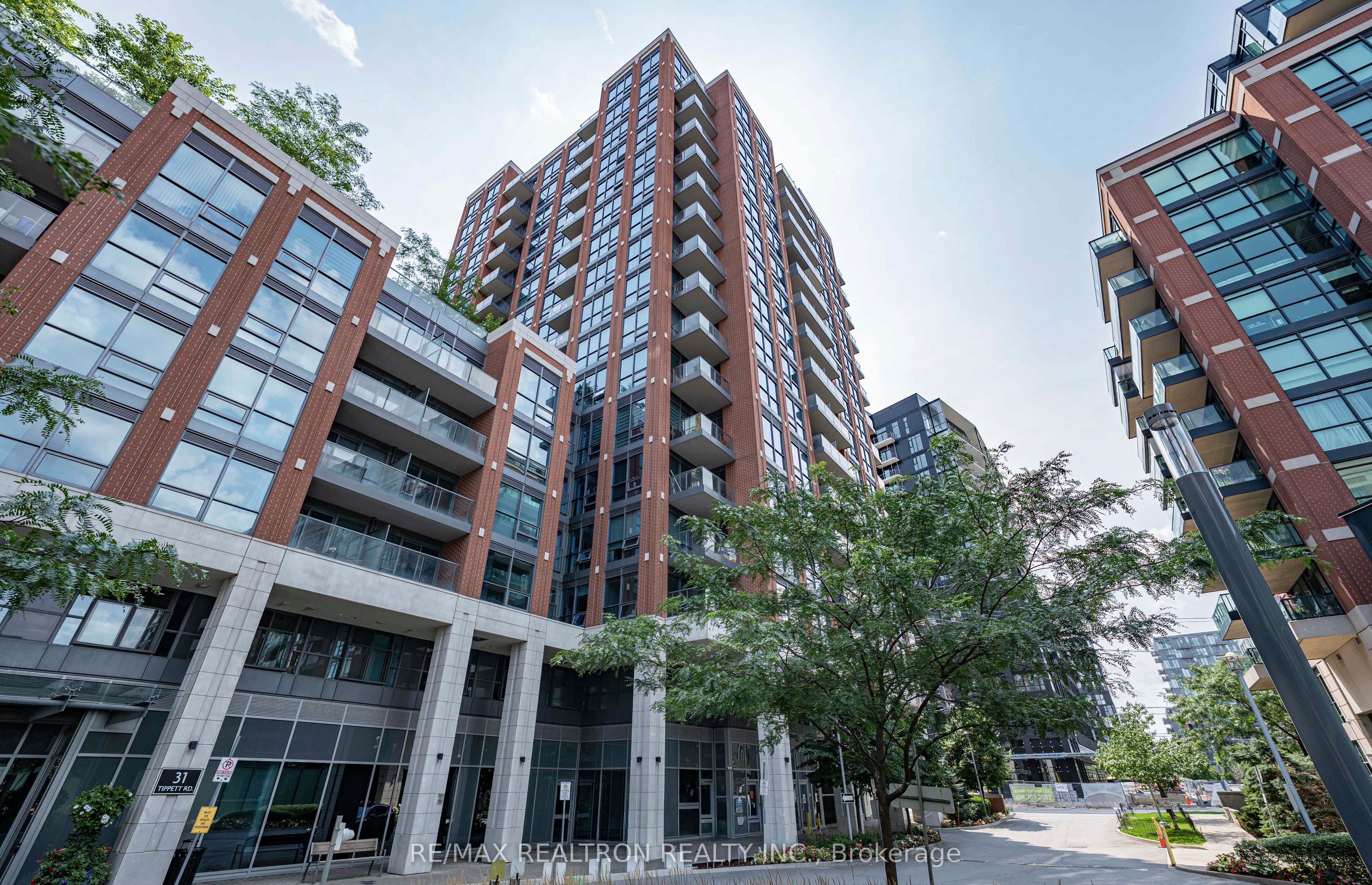 31 Tippett Road 230, Toronto, ON M3H 0C8 photo 3