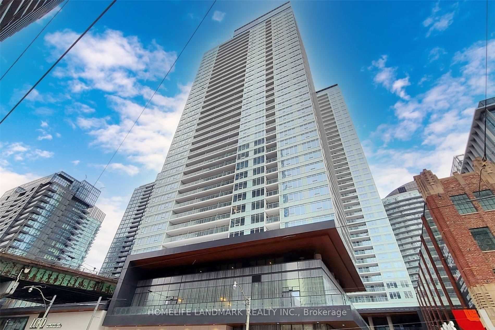 19 Bathurst Street 910, Toronto, ON M5V 0N2
