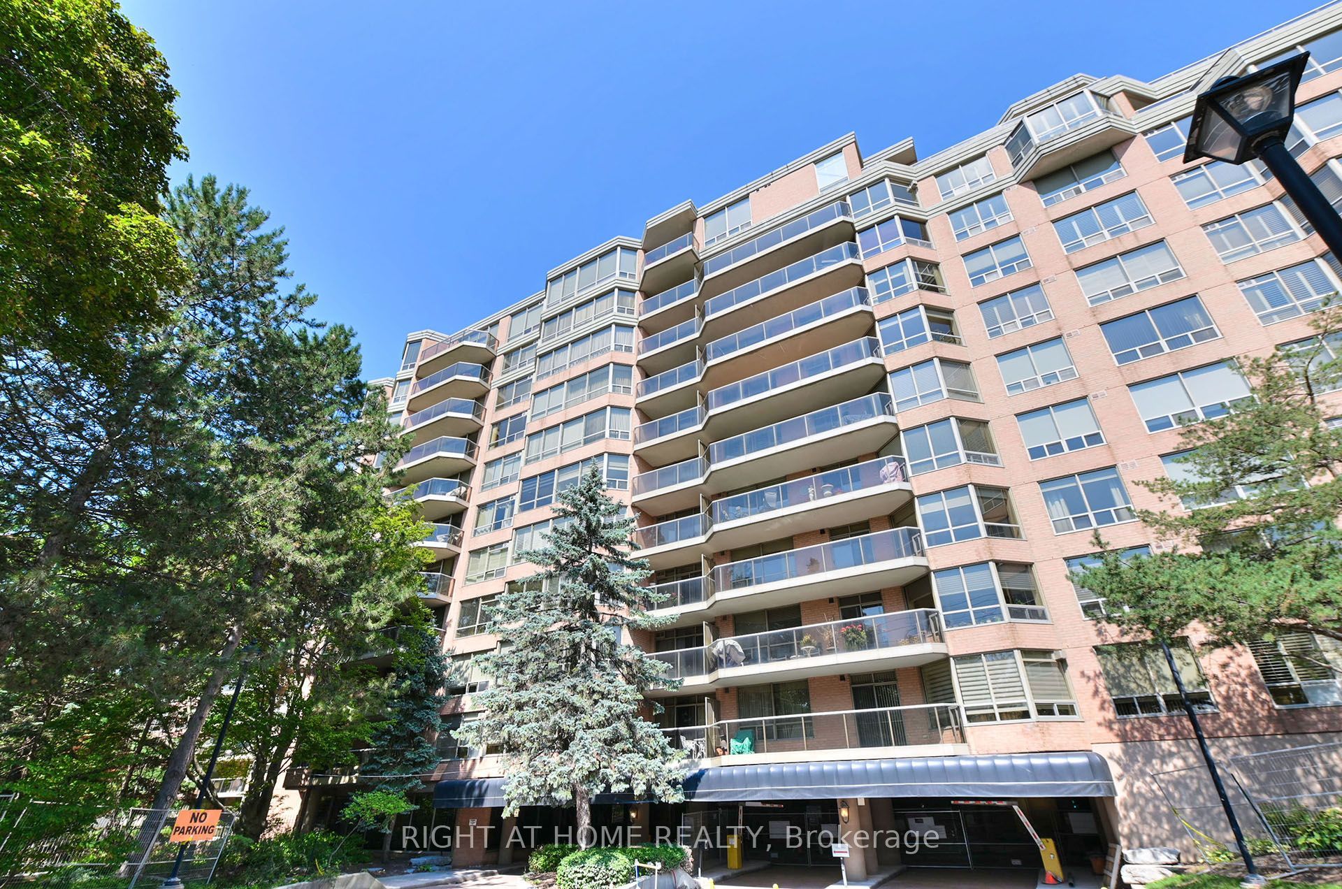 3181 Bayview Avenue 215, Toronto, ON M2K 2Y2 photo 2