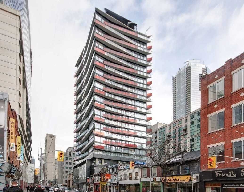 215 Queen Street W 1708, Toronto, ON M5V 0P5