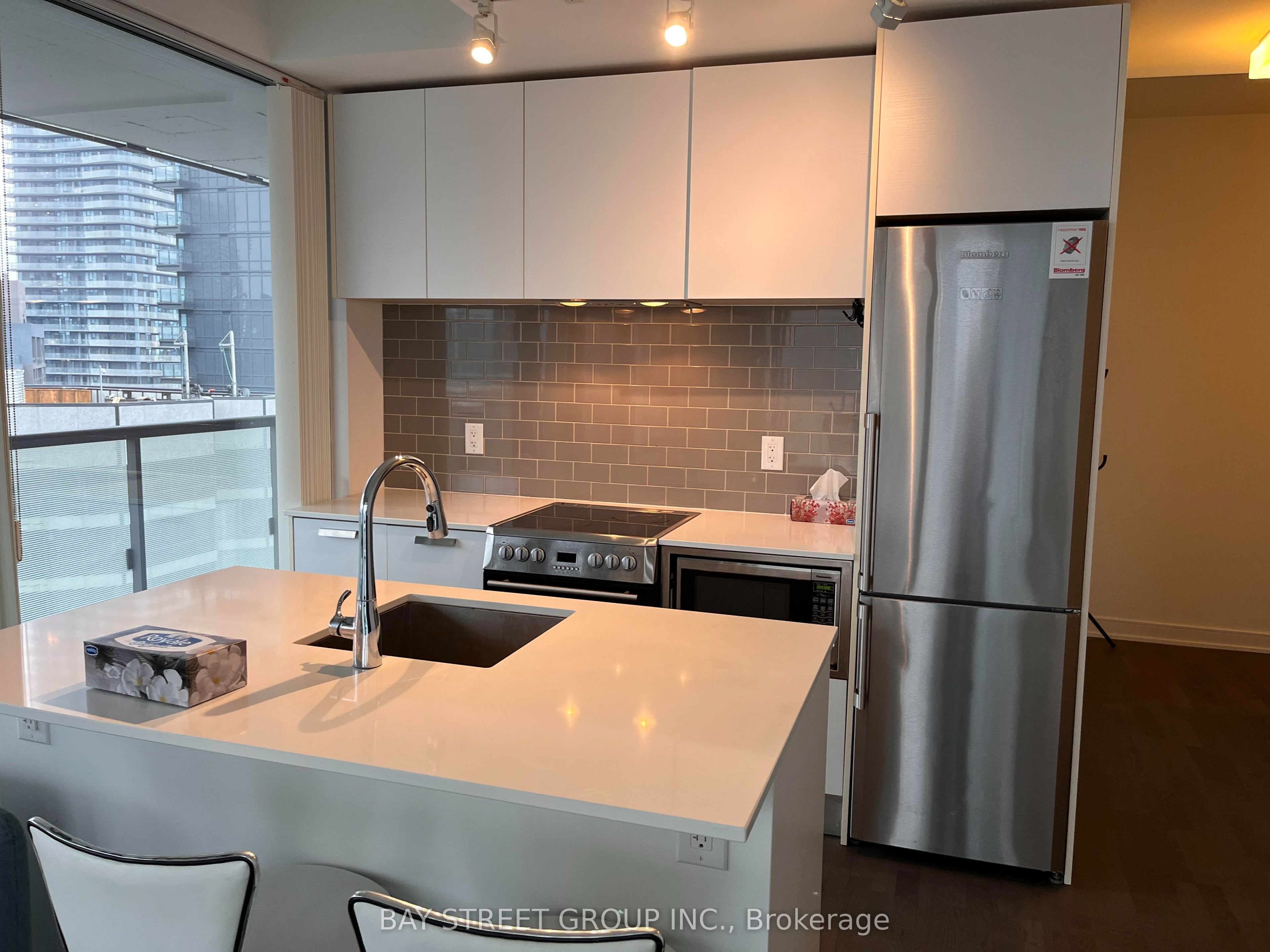 57 St. Joseph Street 2510, Toronto, ON M5S 0C5 photo 2