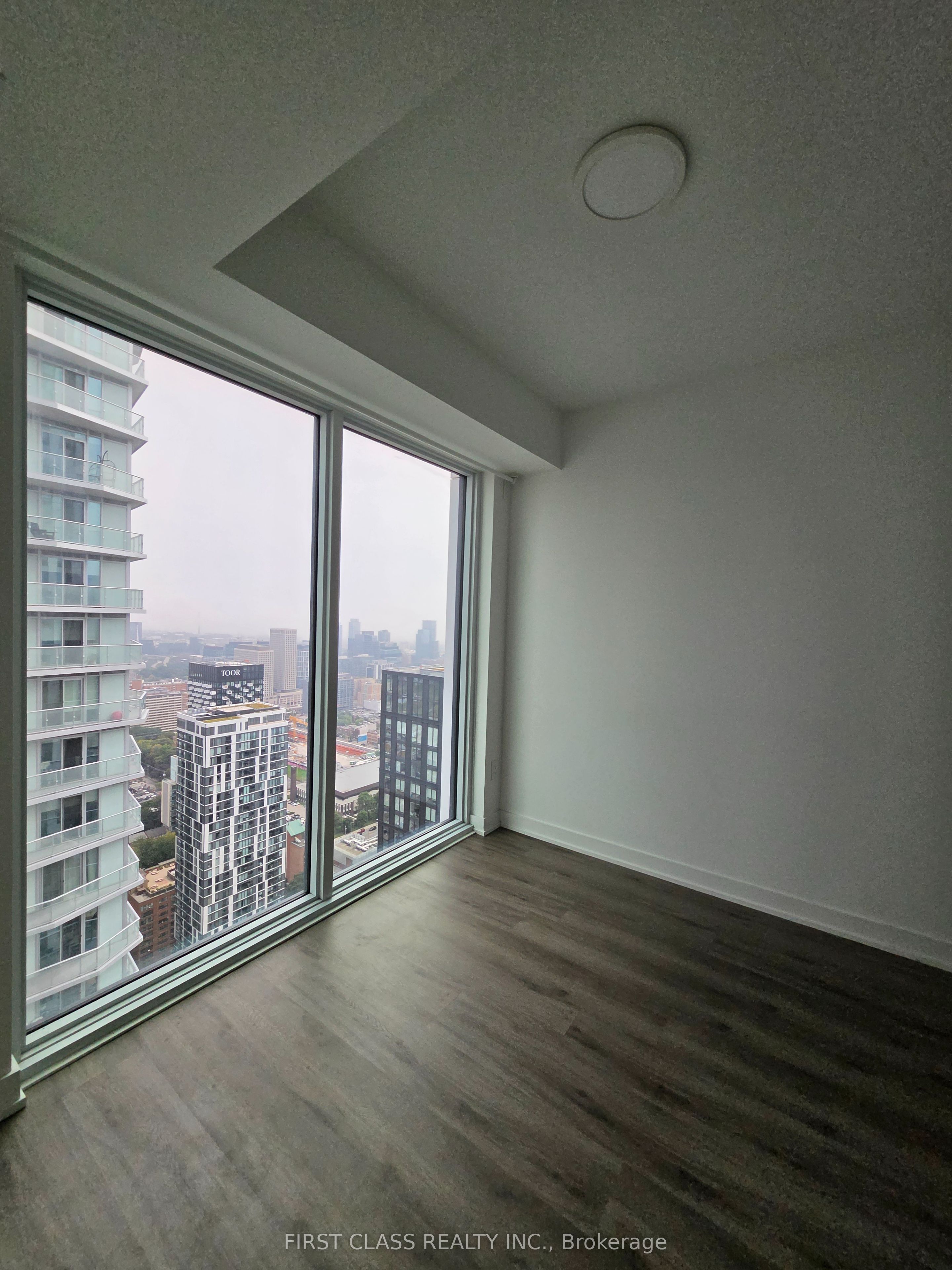 252 Church Street 5009, Toronto, ON M5B 0E6 photo 3