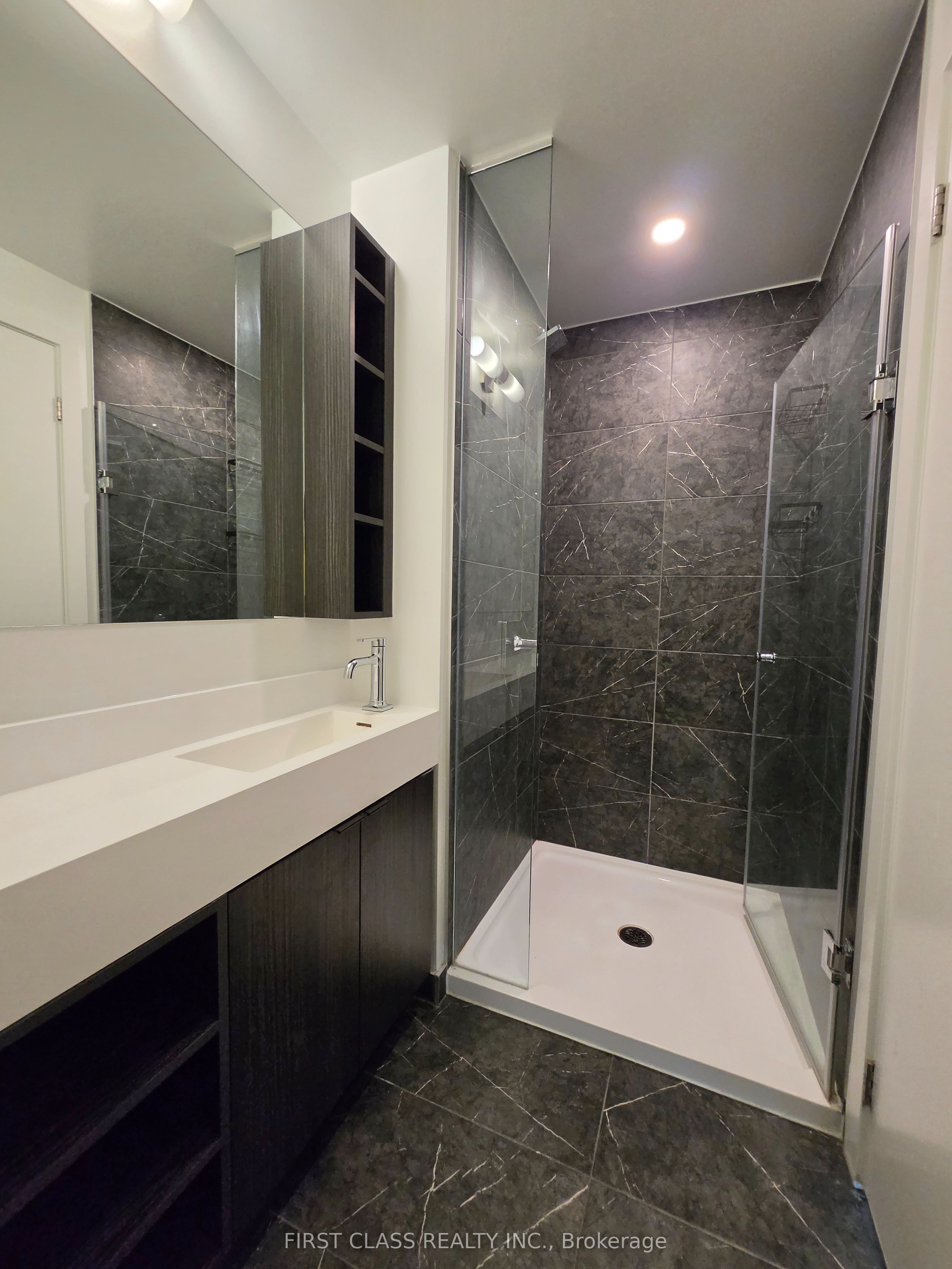 252 Church Street 5009, Toronto, ON M5B 0E6 photo 5