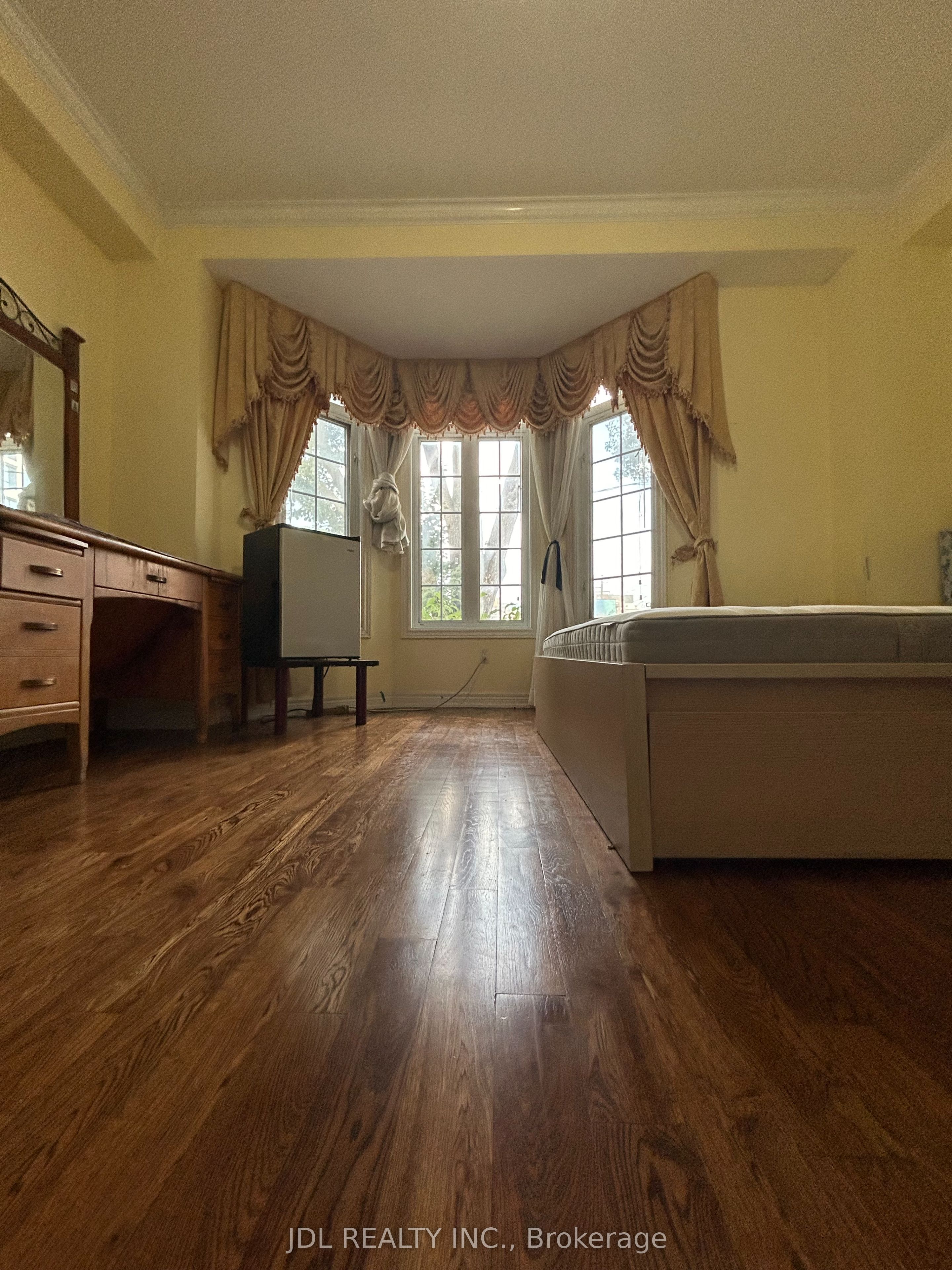 128 Denison Ave Avenue Master Bedroom Main Floor, Toronto, ON M5T 2N3 photo 3