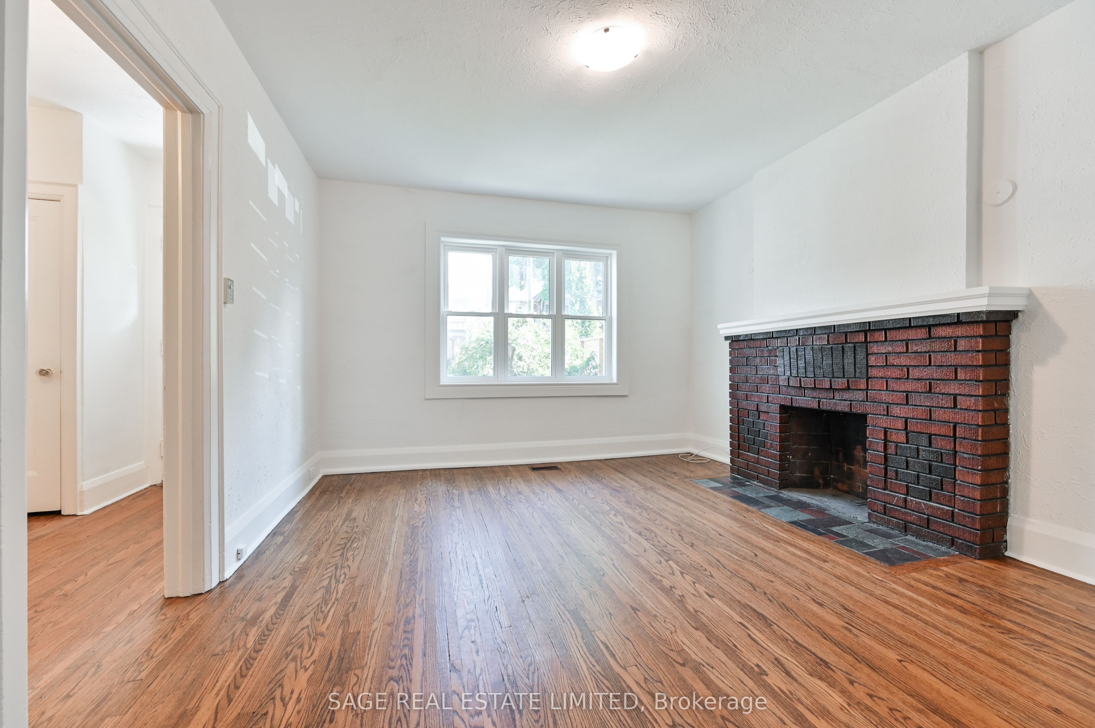 152 Manor Road E, Toronto, ON M4S 1R6 photo 4