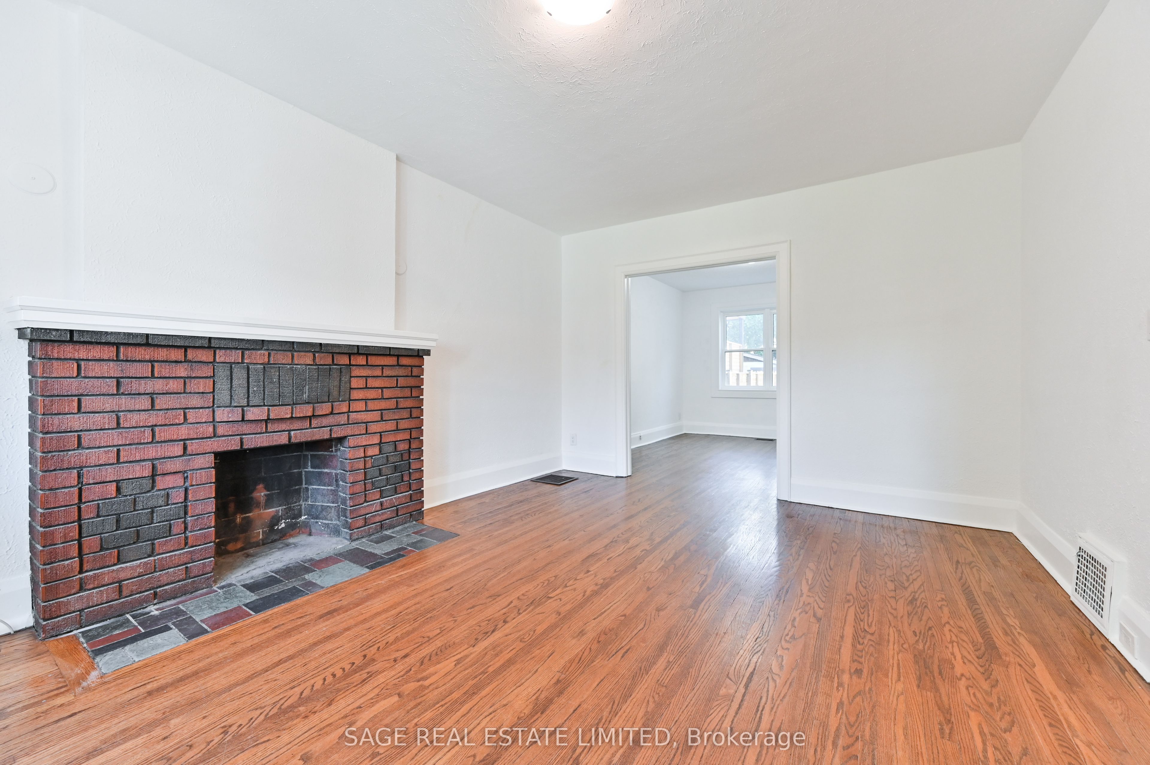 152 Manor Road E, Toronto, ON M4S 1R6 photo 5