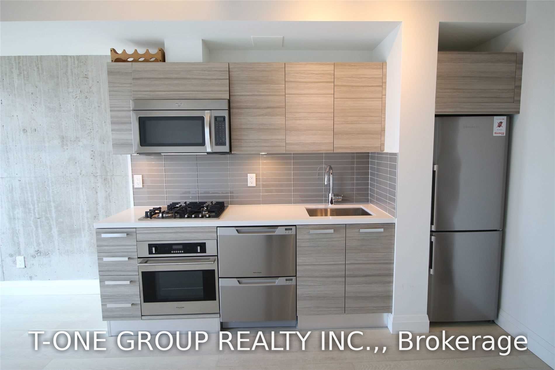 224 King Street W 1706, Toronto, ON M5H 0A6 photo 3