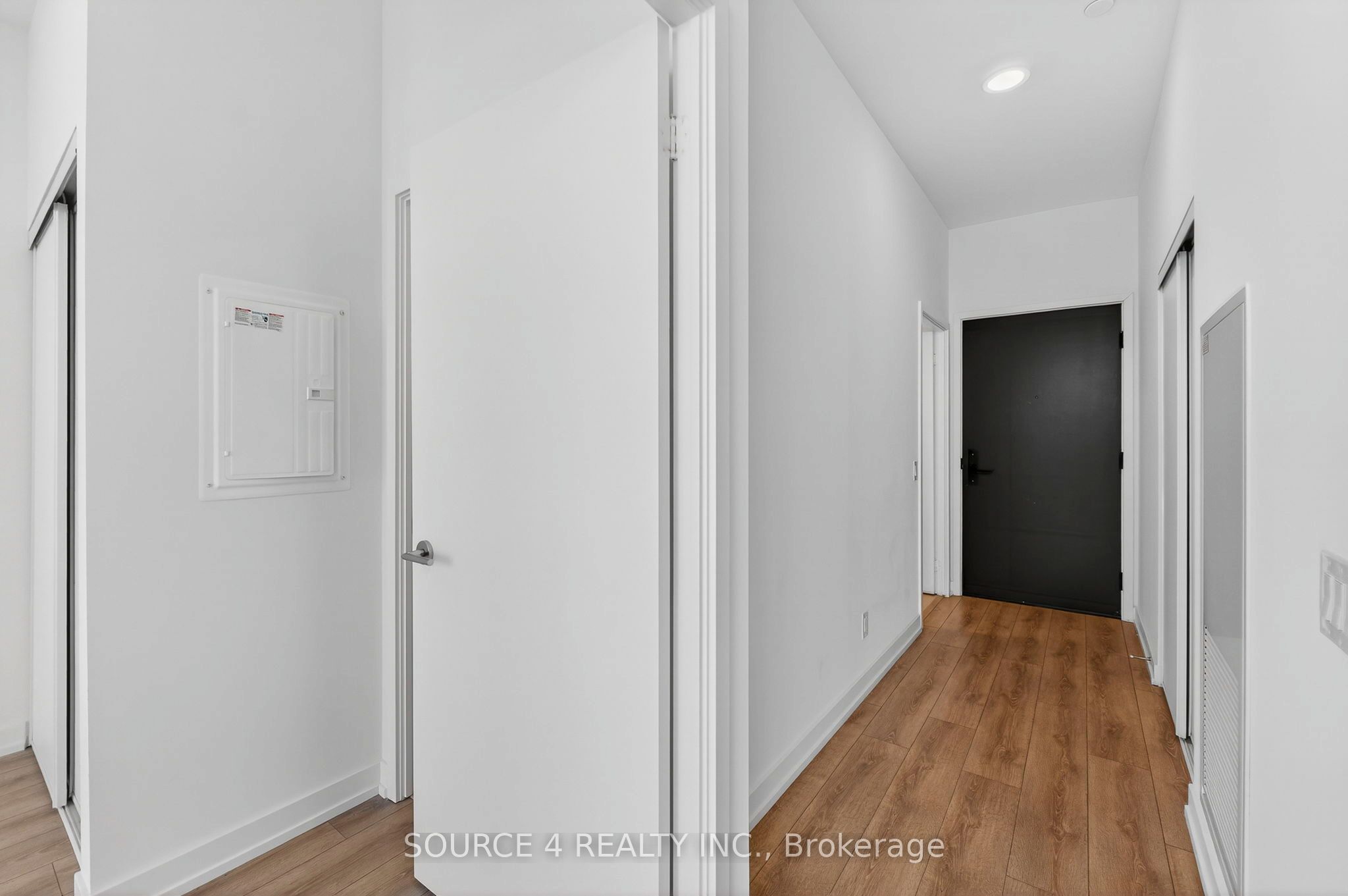 500 Dupont Street 805, Toronto, ON M6G 1Y7 photo 4