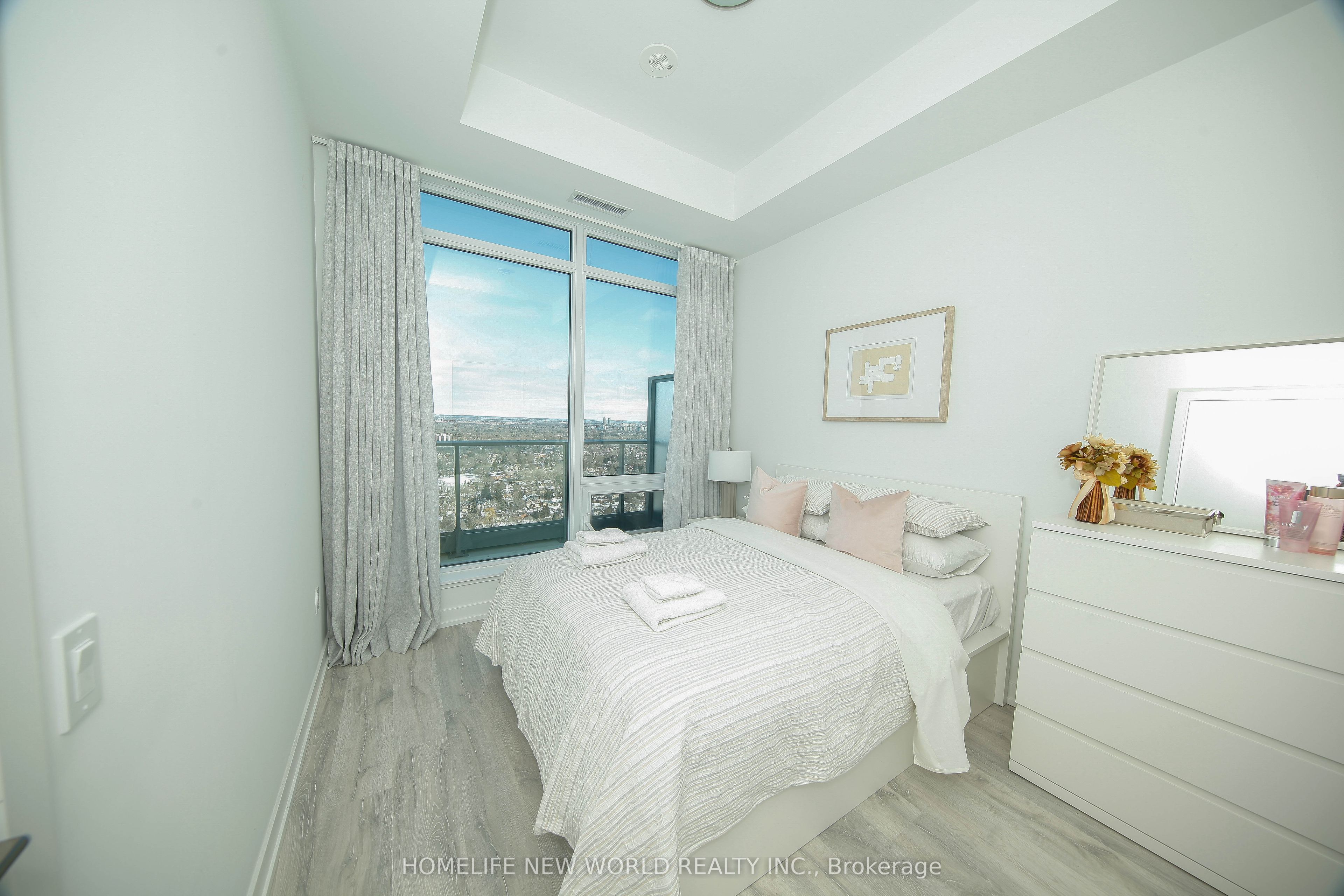 7 Golden Lion Heights 3002, Toronto, ON M2M 0C1 photo 3