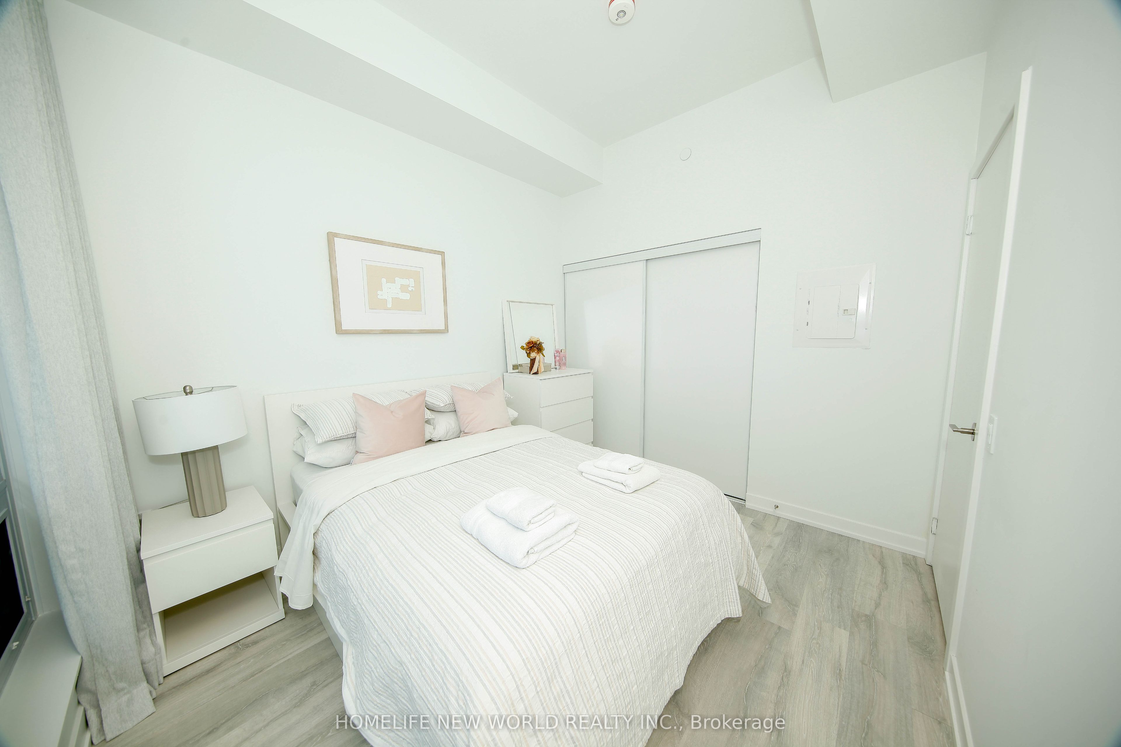 7 Golden Lion Heights 3002, Toronto, ON M2M 0C1 photo 4