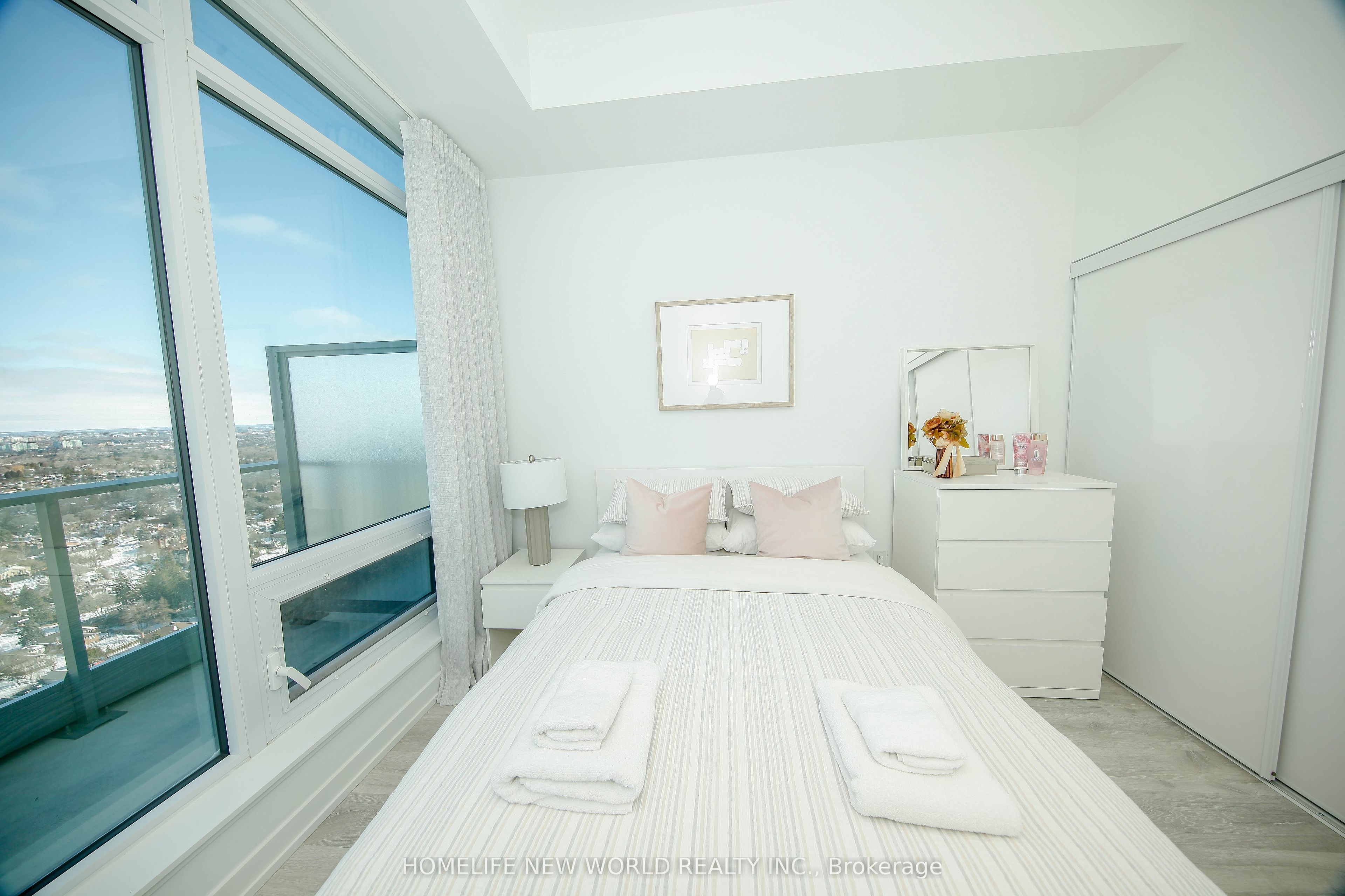 7 Golden Lion Heights 3002, Toronto, ON M2M 0C1 photo 5