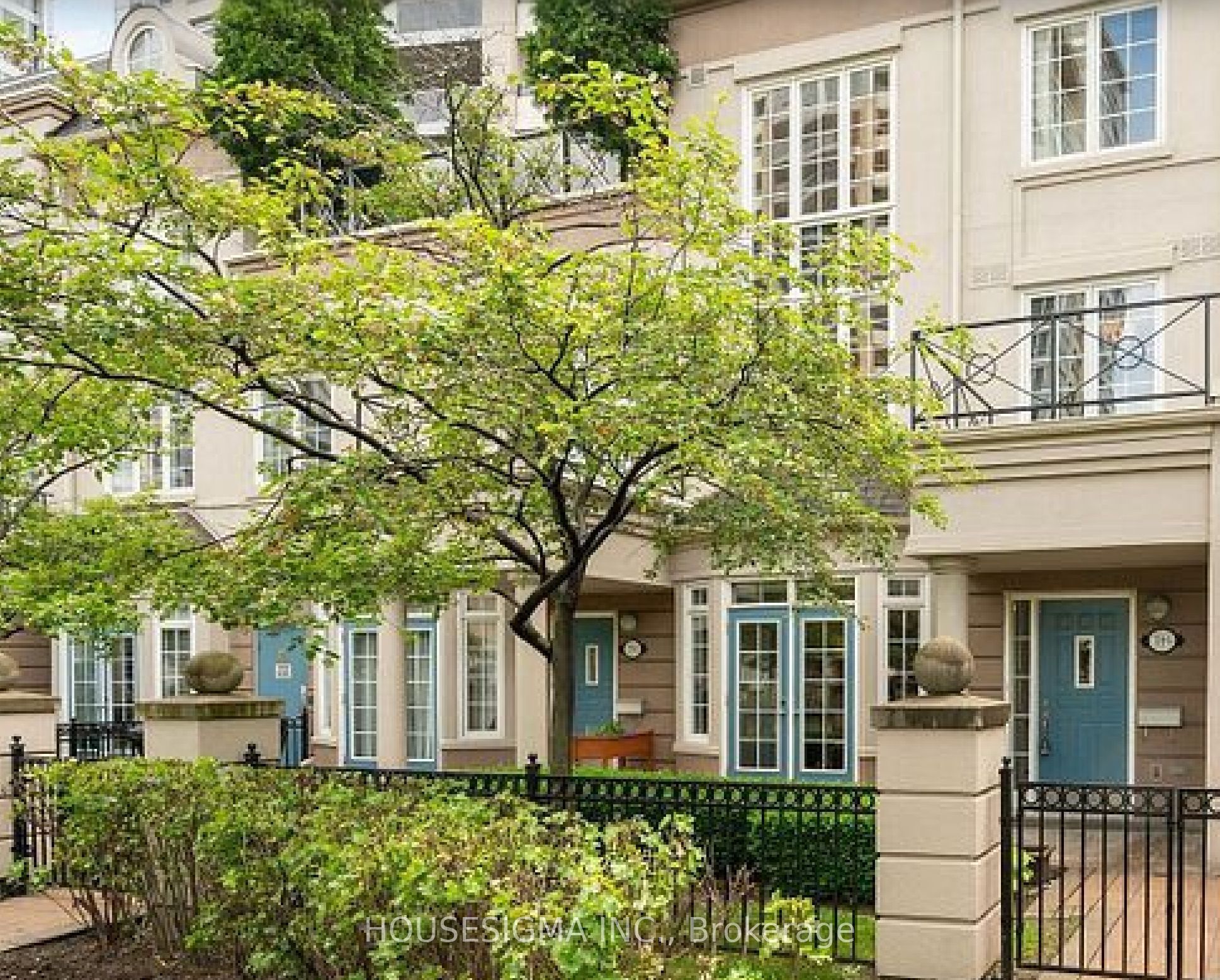 1 Rean Drive TH#10, Toronto, ON M2K 3C1 photo 4