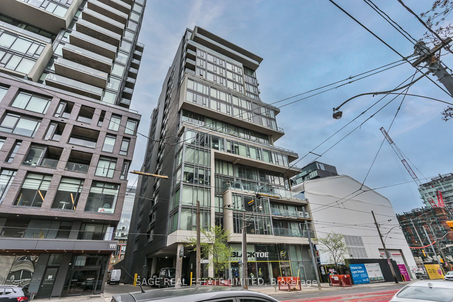 95 Bathurst Street 914, Toronto, ON M5V 0H7