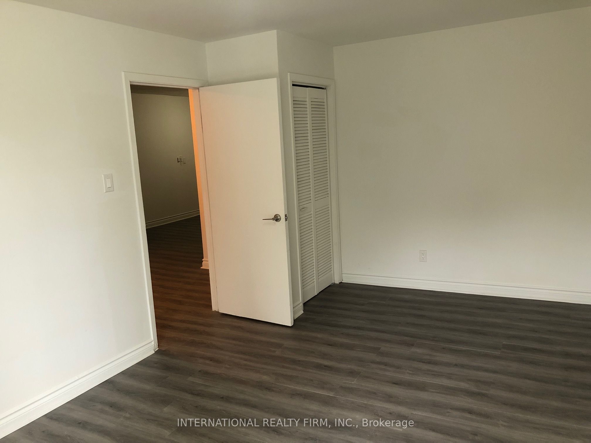 274 George Street 2A, Toronto, ON M5A 2N1 photo 2