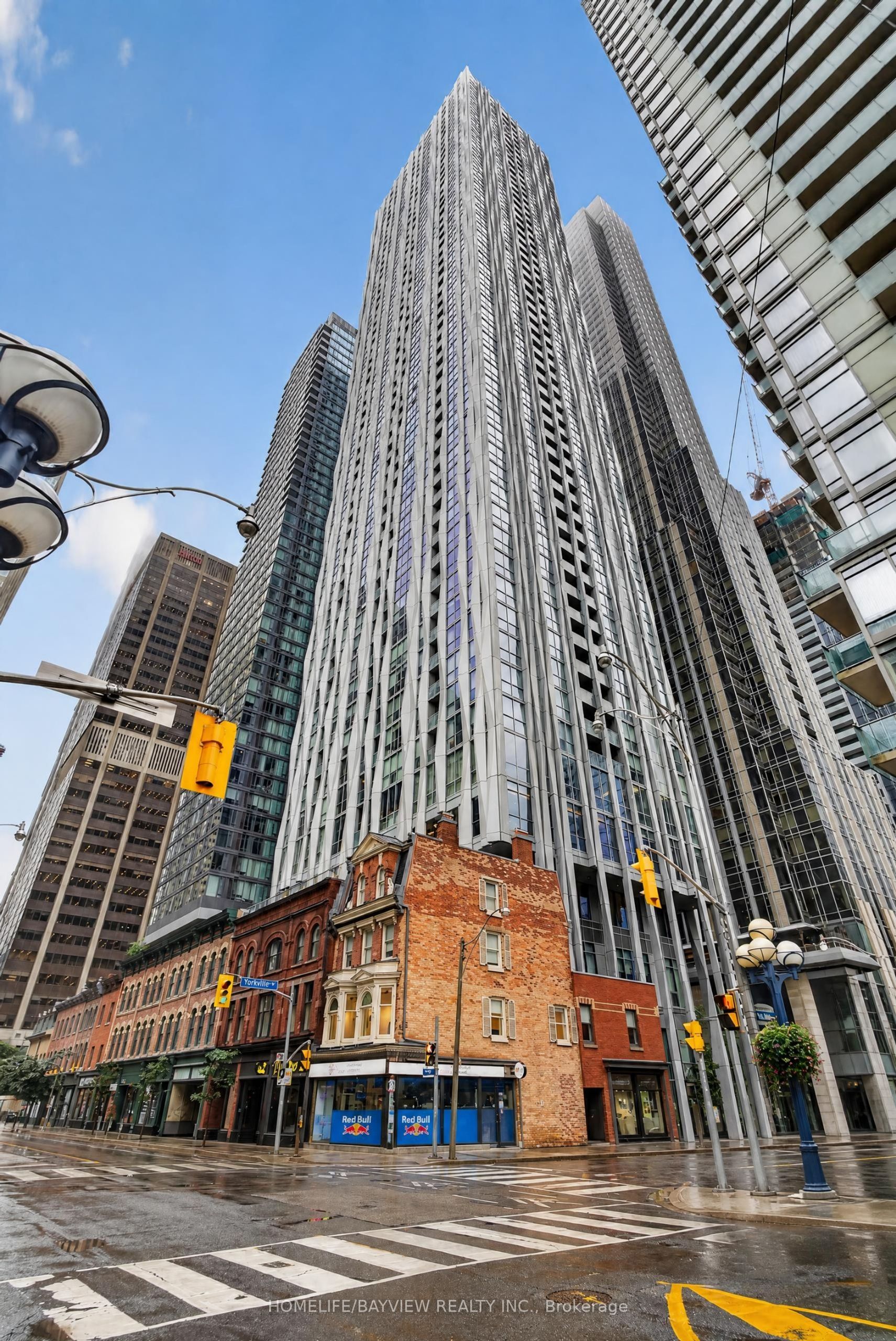 1 Yorkville Avenue 1, Toronto, ON M4W 0B1