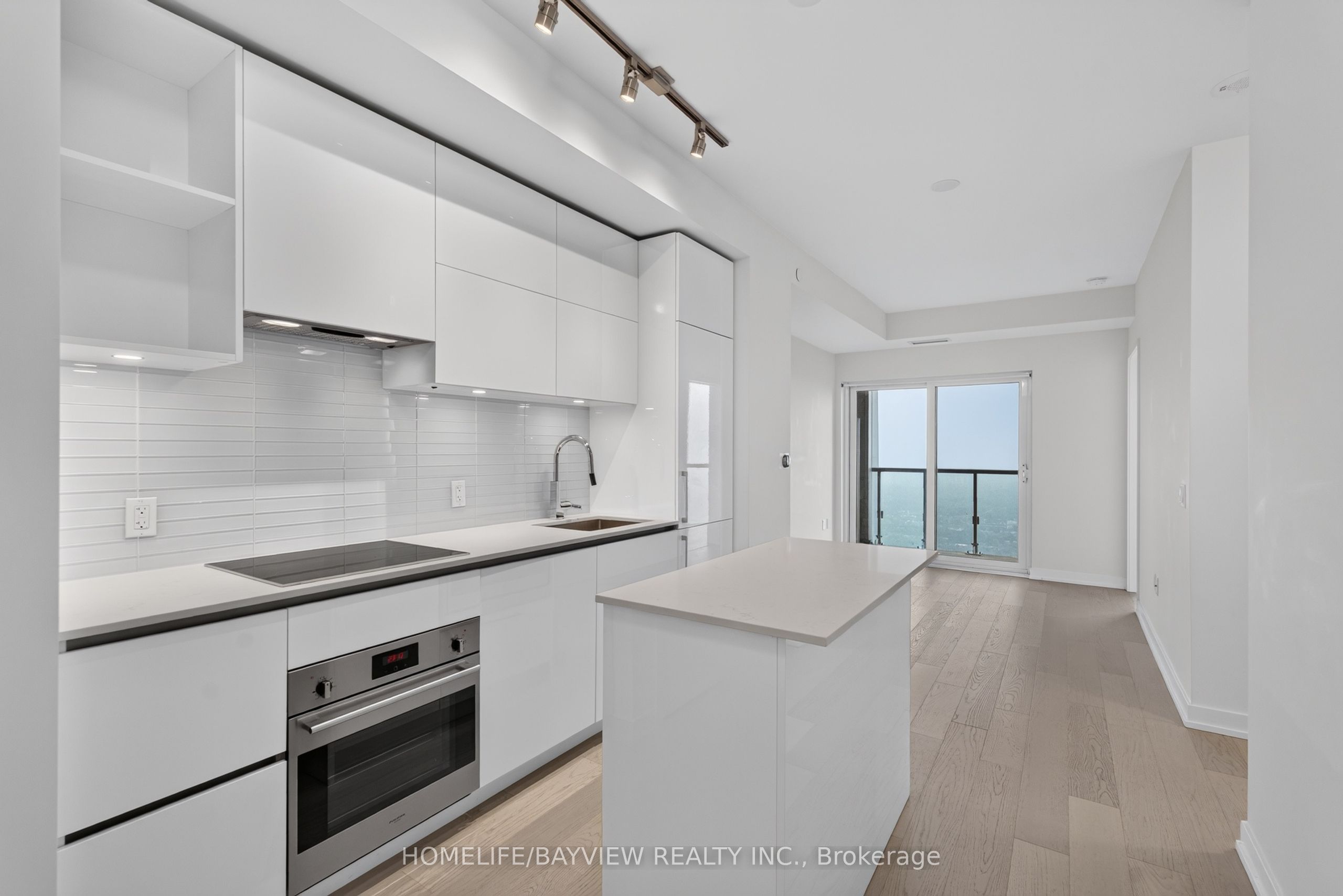 1 Yorkville Avenue 1, Toronto, ON M4W 0B1 photo 2