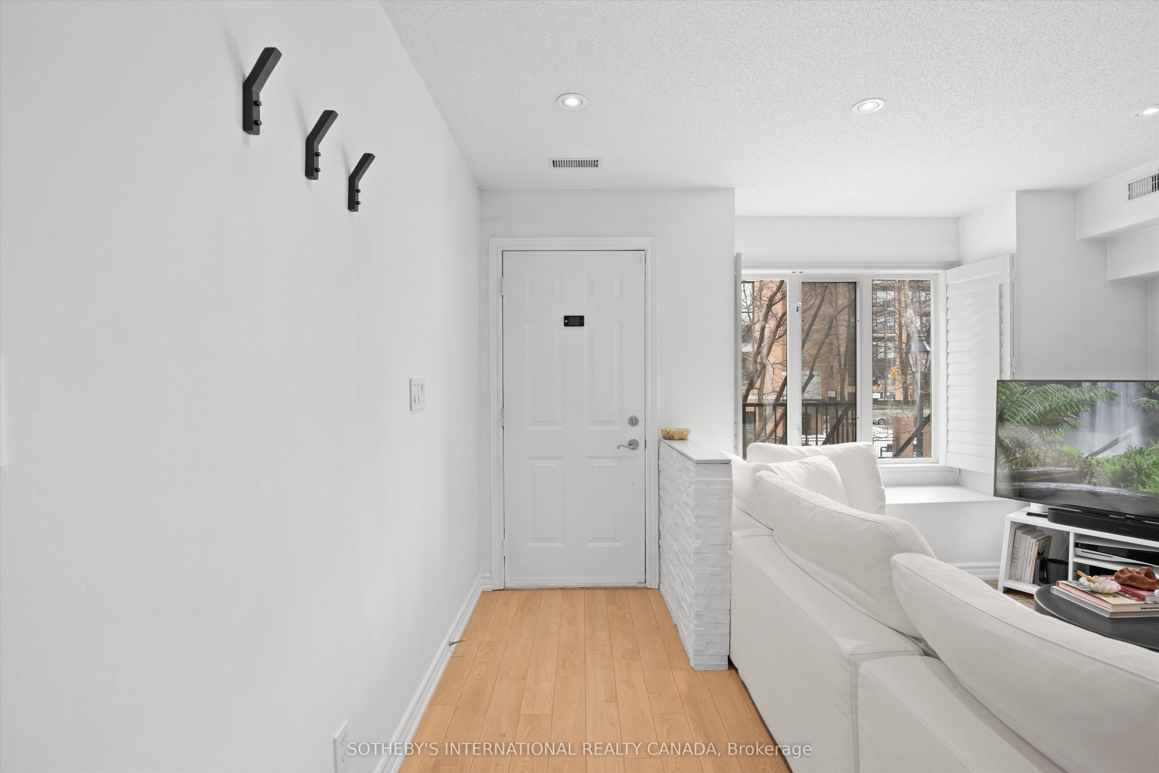 208 Niagara Street 18, Toronto, ON M6J 3W5 photo 3