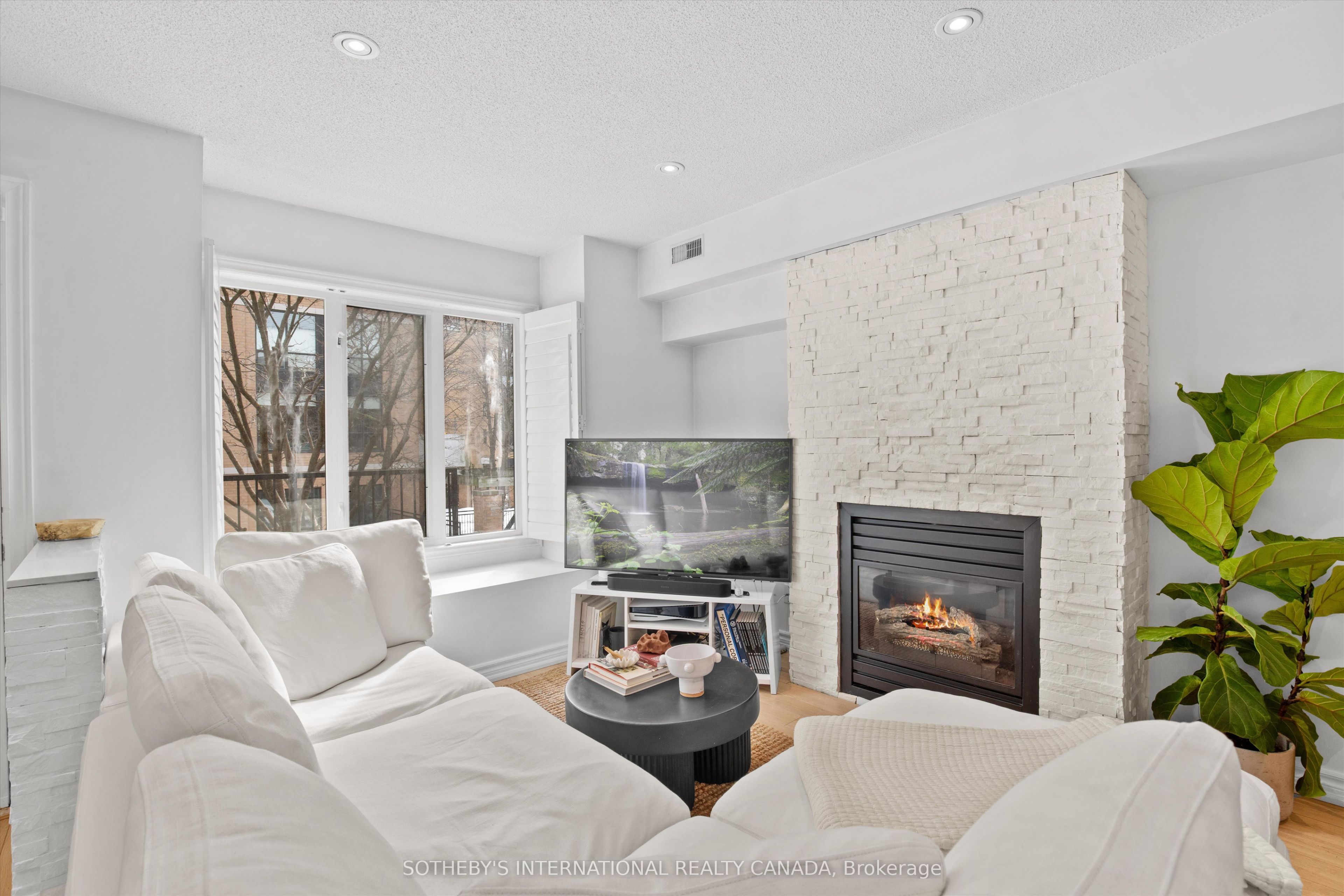 208 Niagara Street 18, Toronto, ON M6J 3W5 photo 4