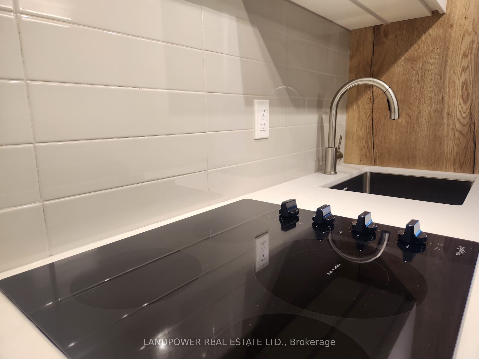 319 Jarvis Street 1909, Toronto, ON M5B 0C8 photo 3