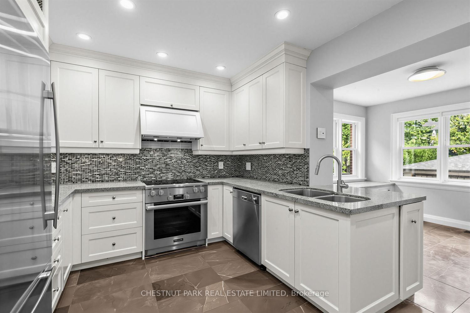 101 Garfield Avenue, Toronto, ON M4T 1G2 photo 5