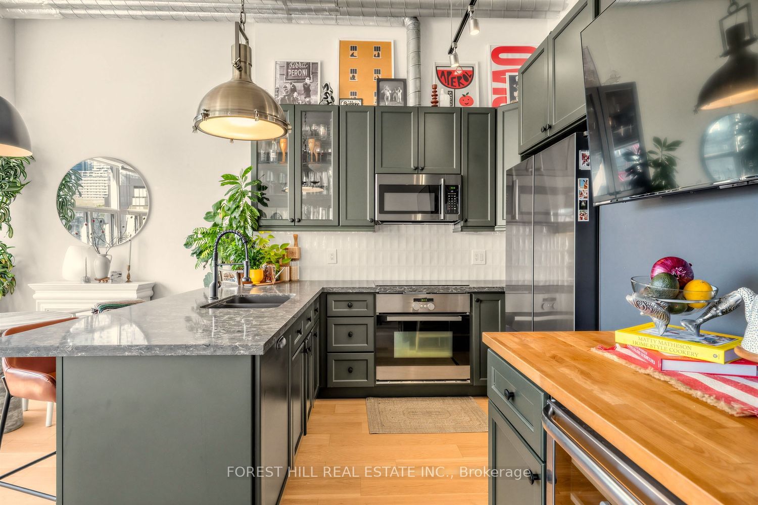 700 King Street W 518, Toronto, ON M5V 2Y6 photo 3