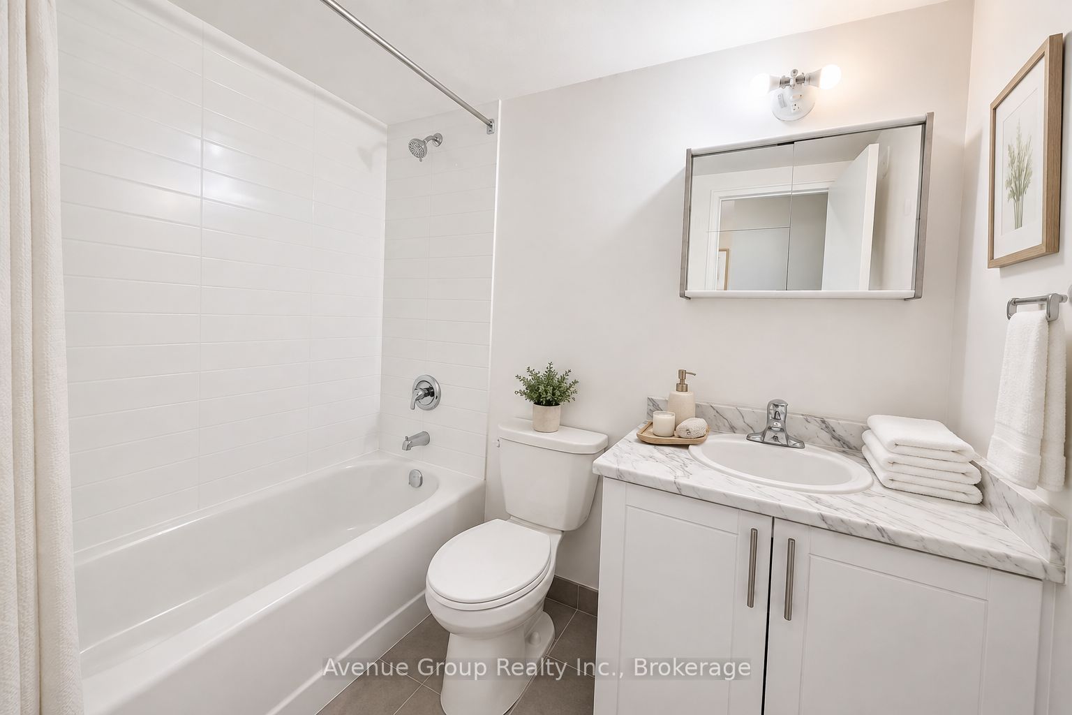 120 Shelborne Avenue 409, Toronto, ON M6B 2M7 photo 4