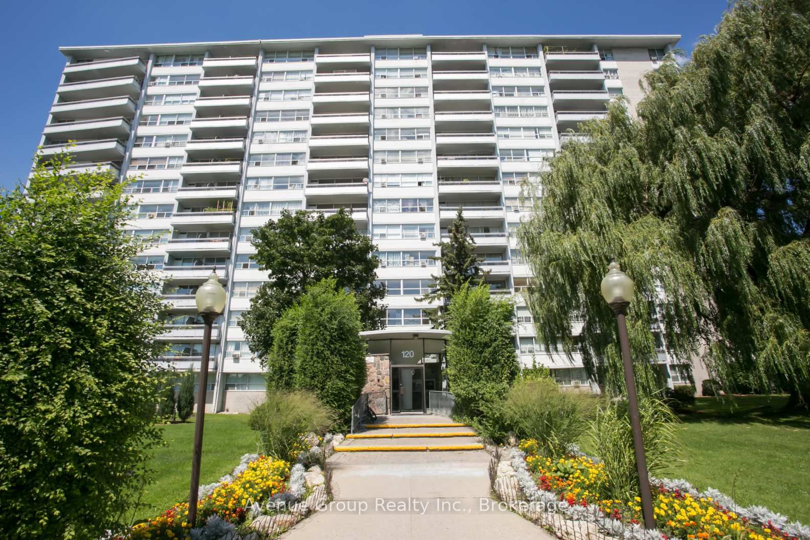 120 Shelborne Avenue 409, Toronto, ON M6B 2M7 photo 5