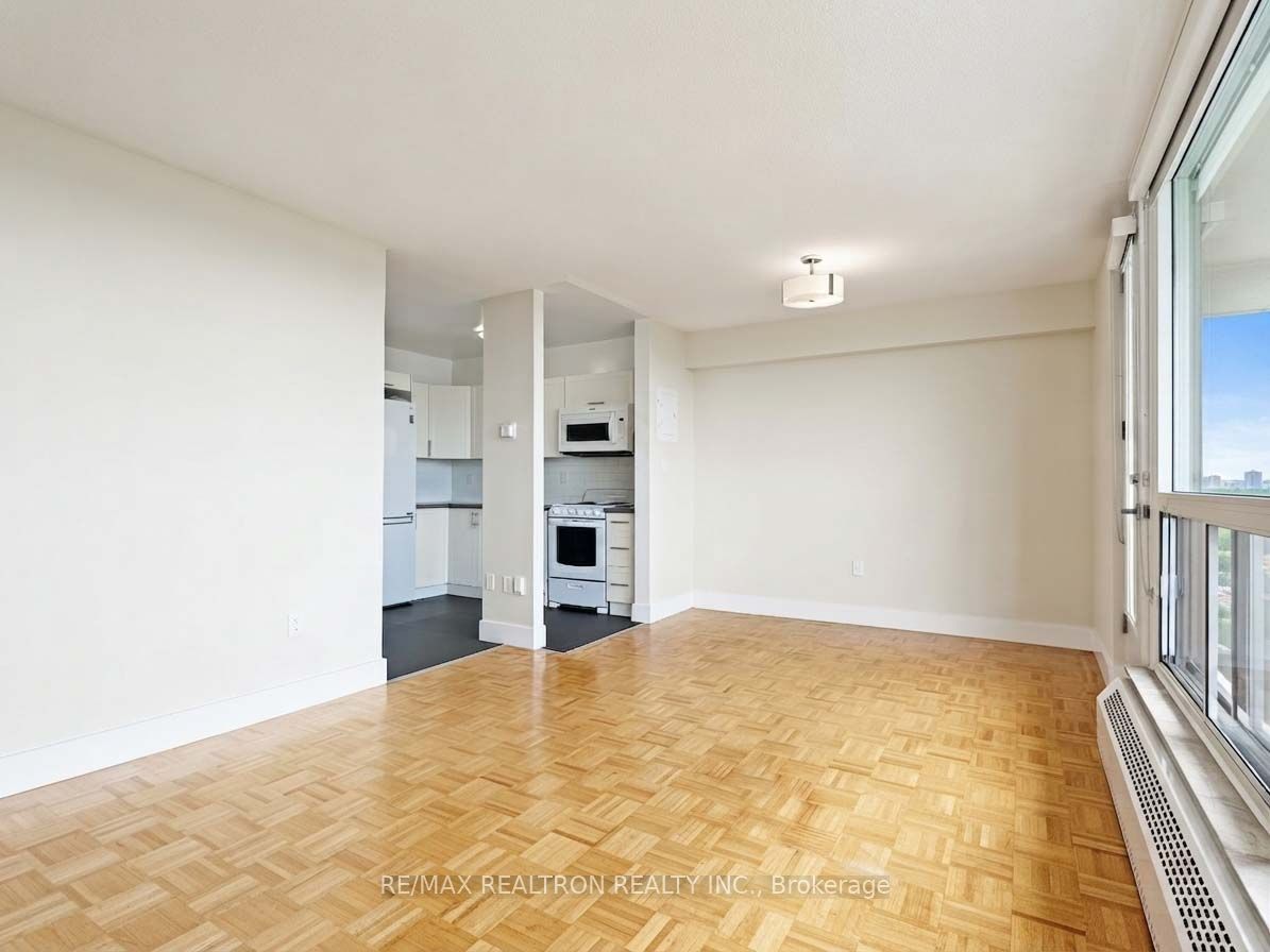 666 Spadina Avenue 615, Toronto, ON M5S 2H8