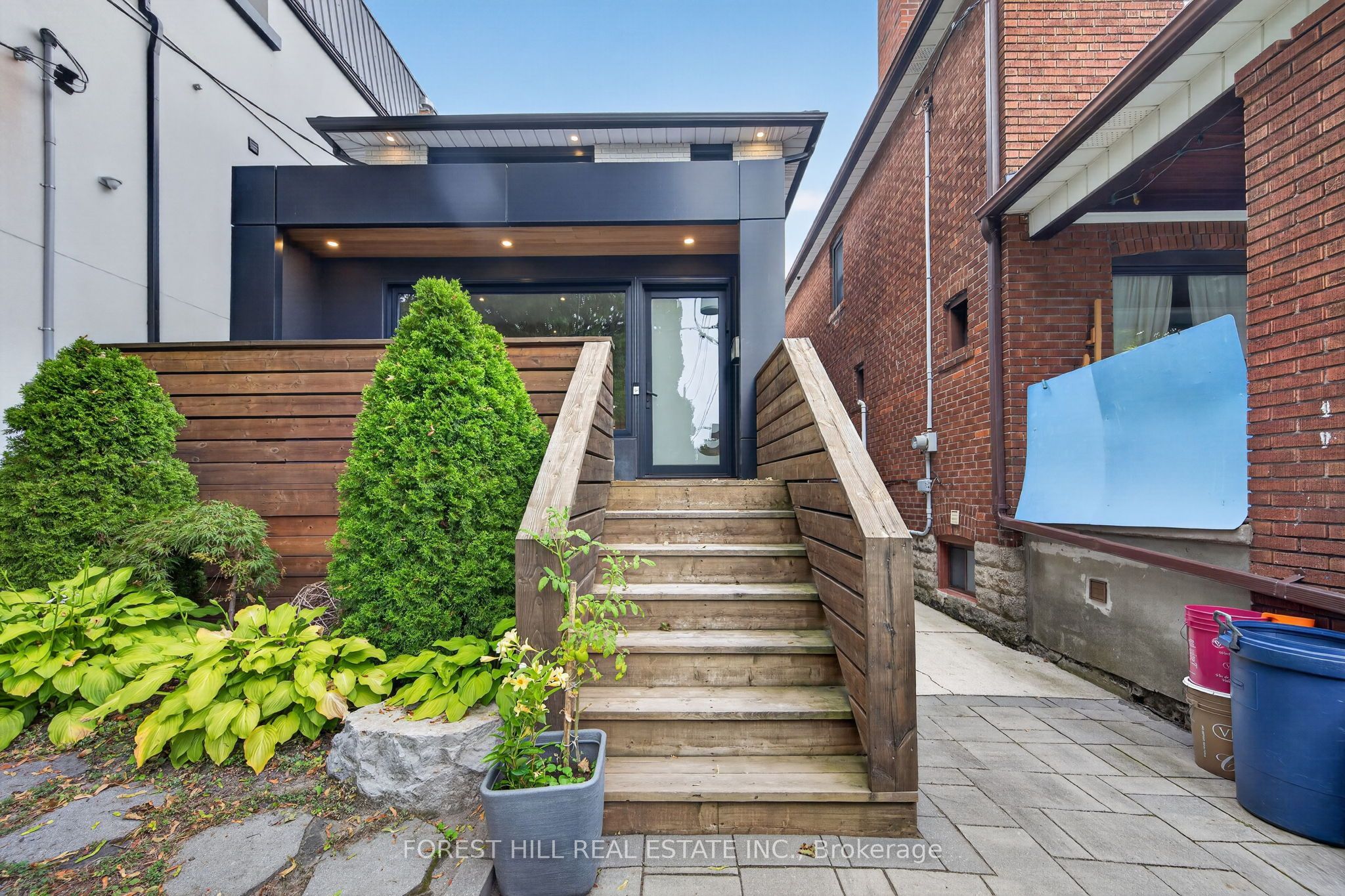309 Wychwood Avenue, Toronto, ON M6C 2T6 photo 2