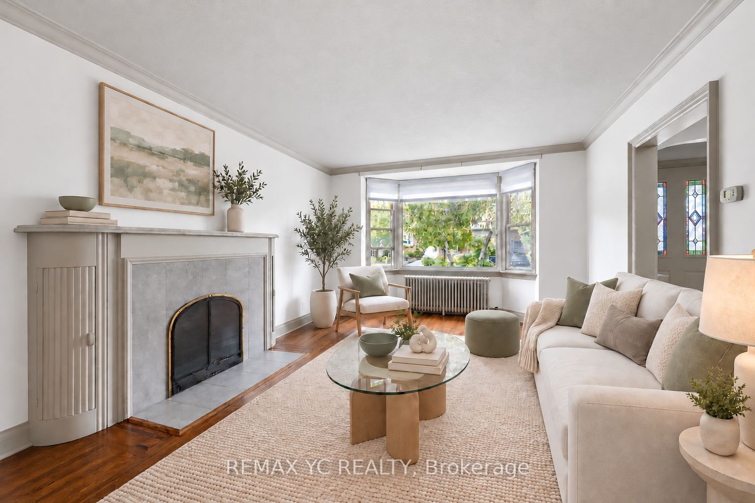 425 Broadway Avenue, Toronto, ON M4G 2R3 photo 3