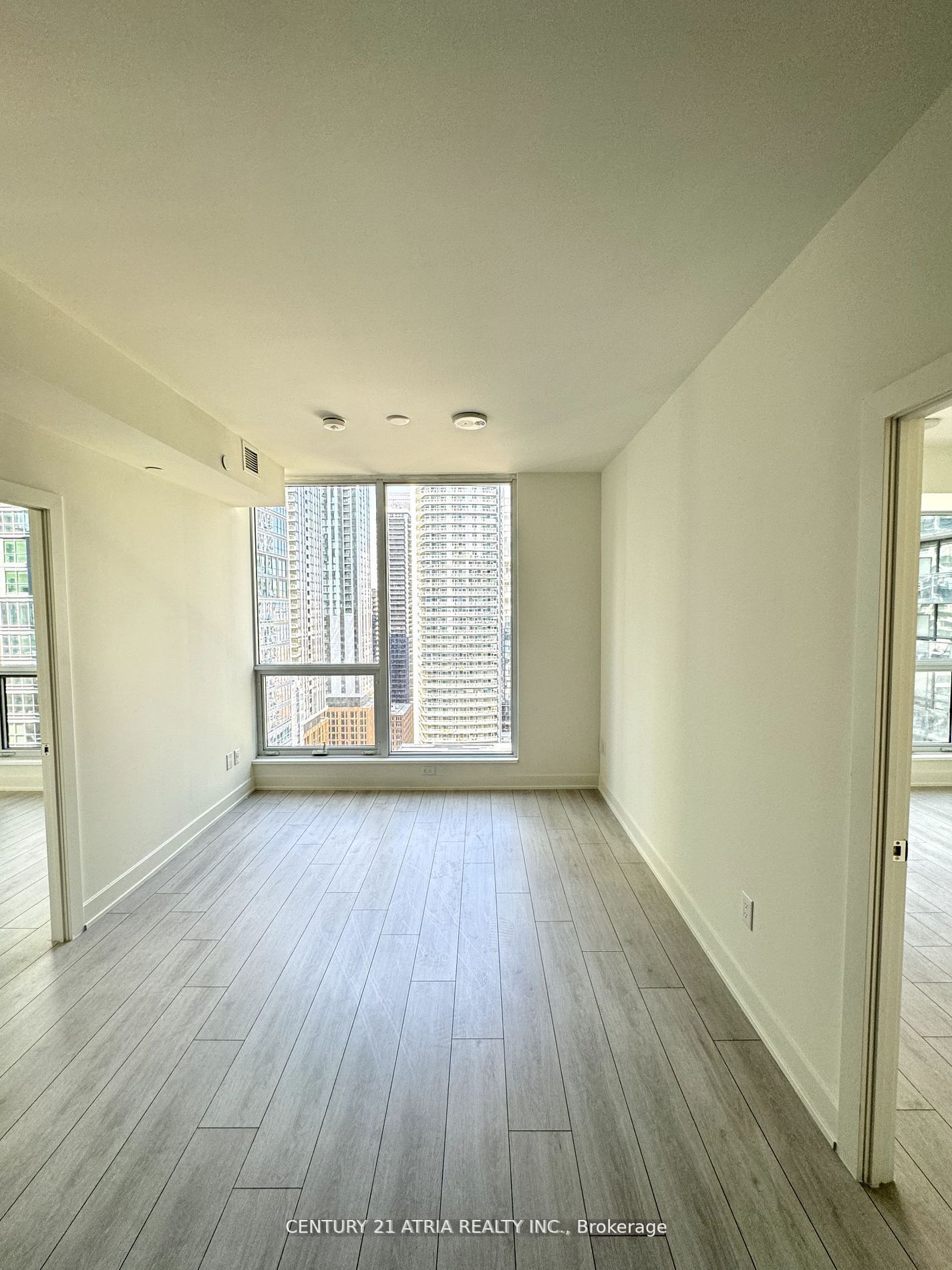 15 Mercer Street 2305, Toronto, ON M5V 0T8 photo 3